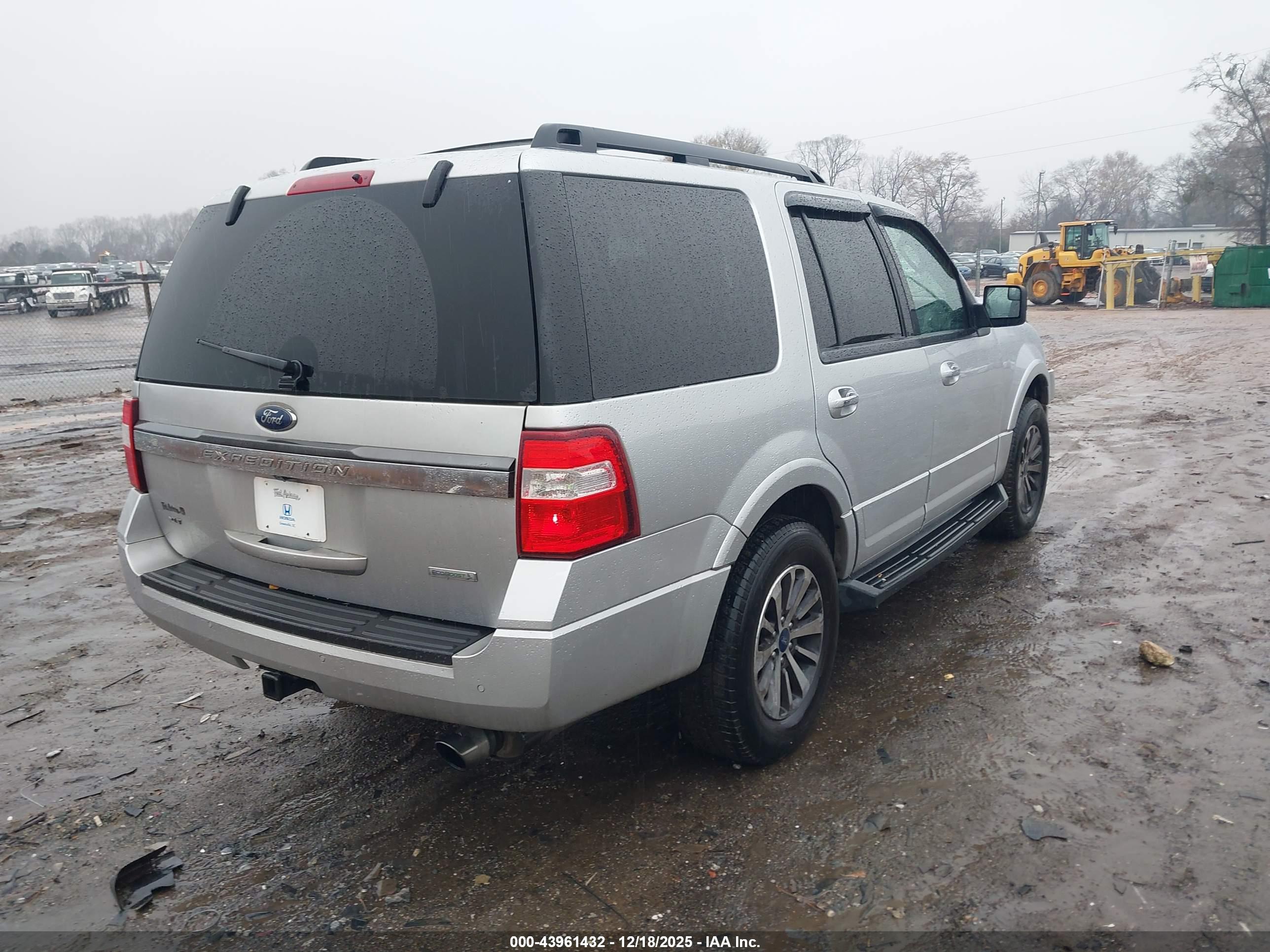 FORD EXPEDITION image 4