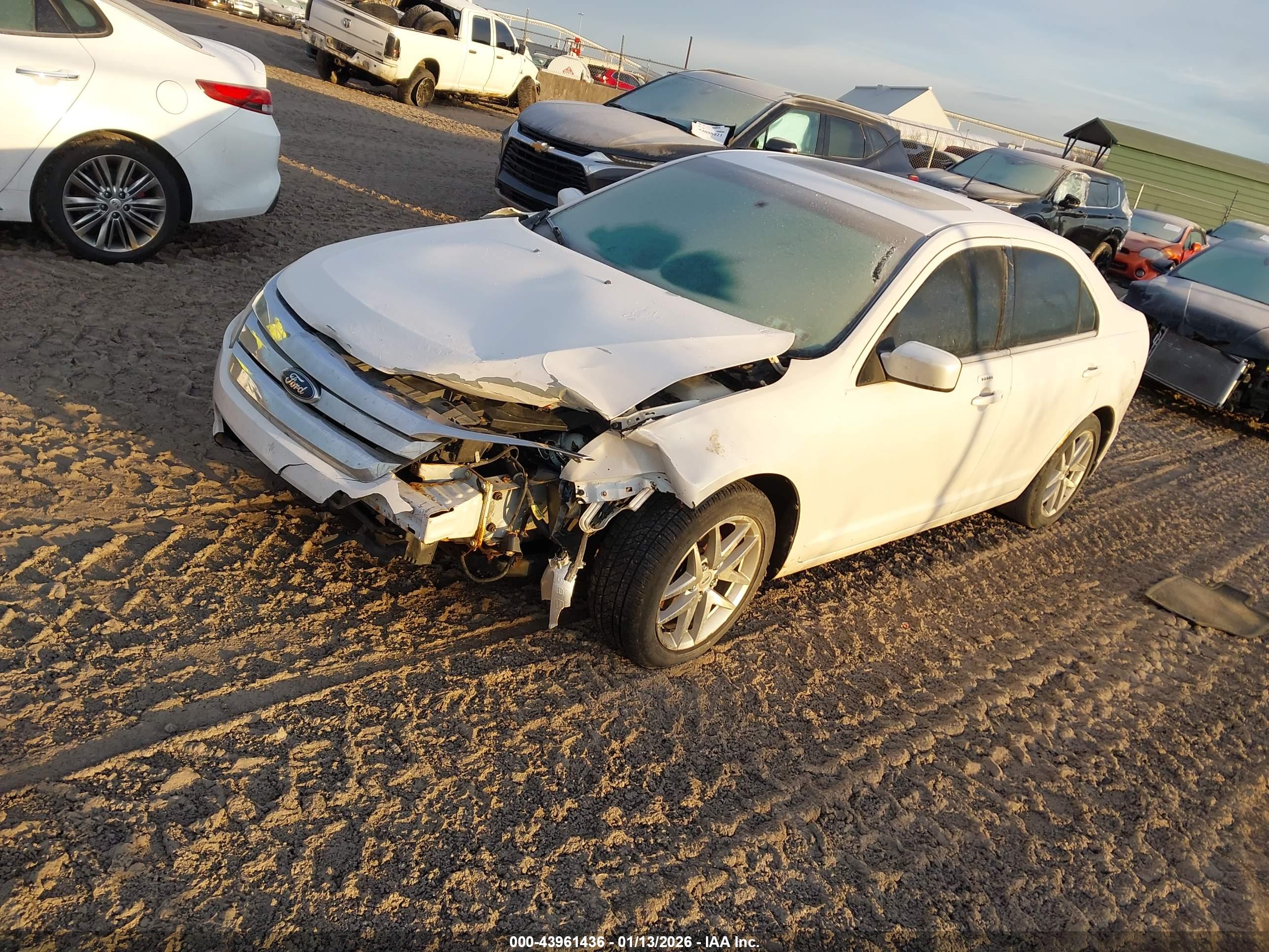 FORD FUSION image 2