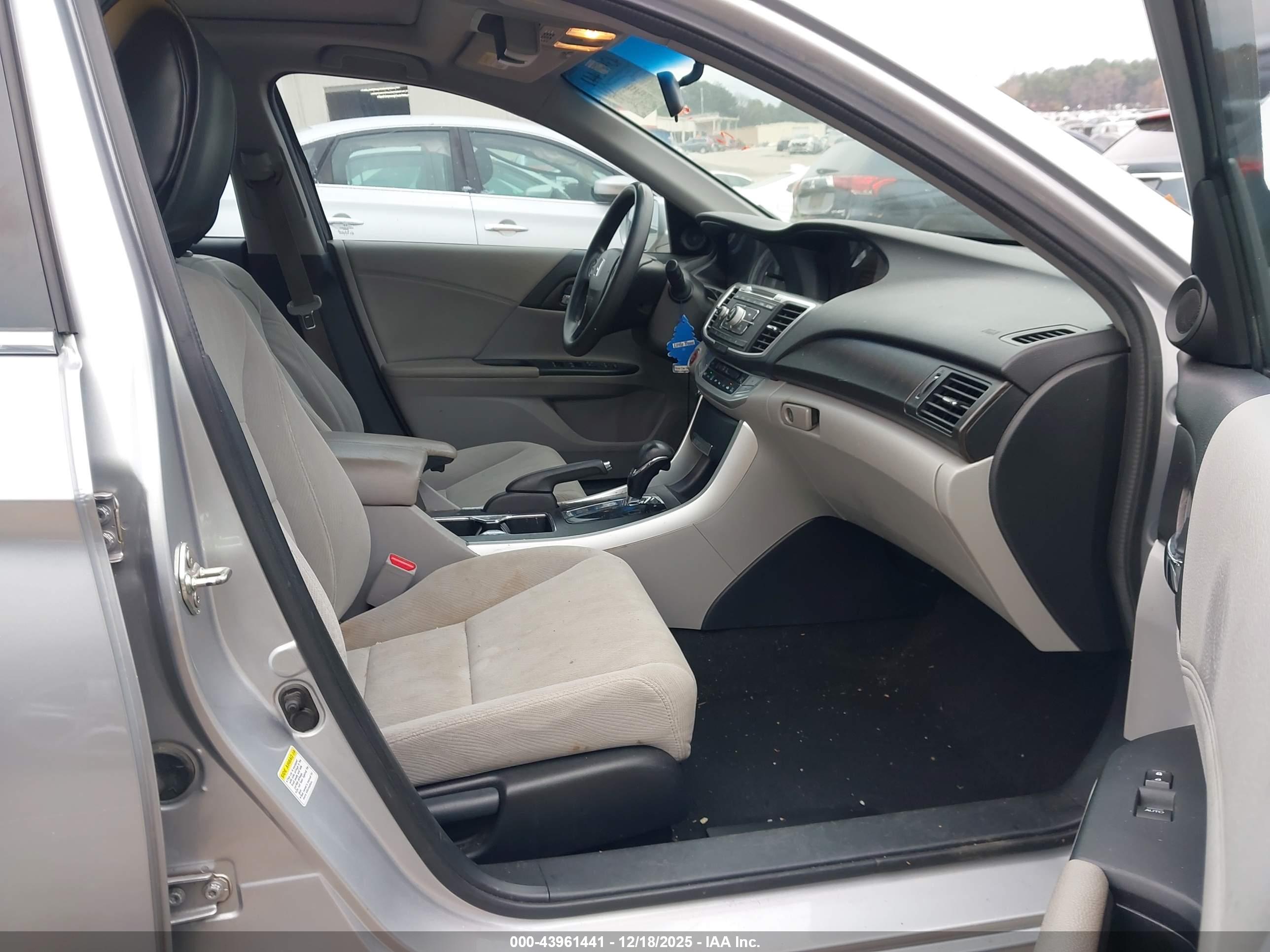 HONDA ACCORD image 5