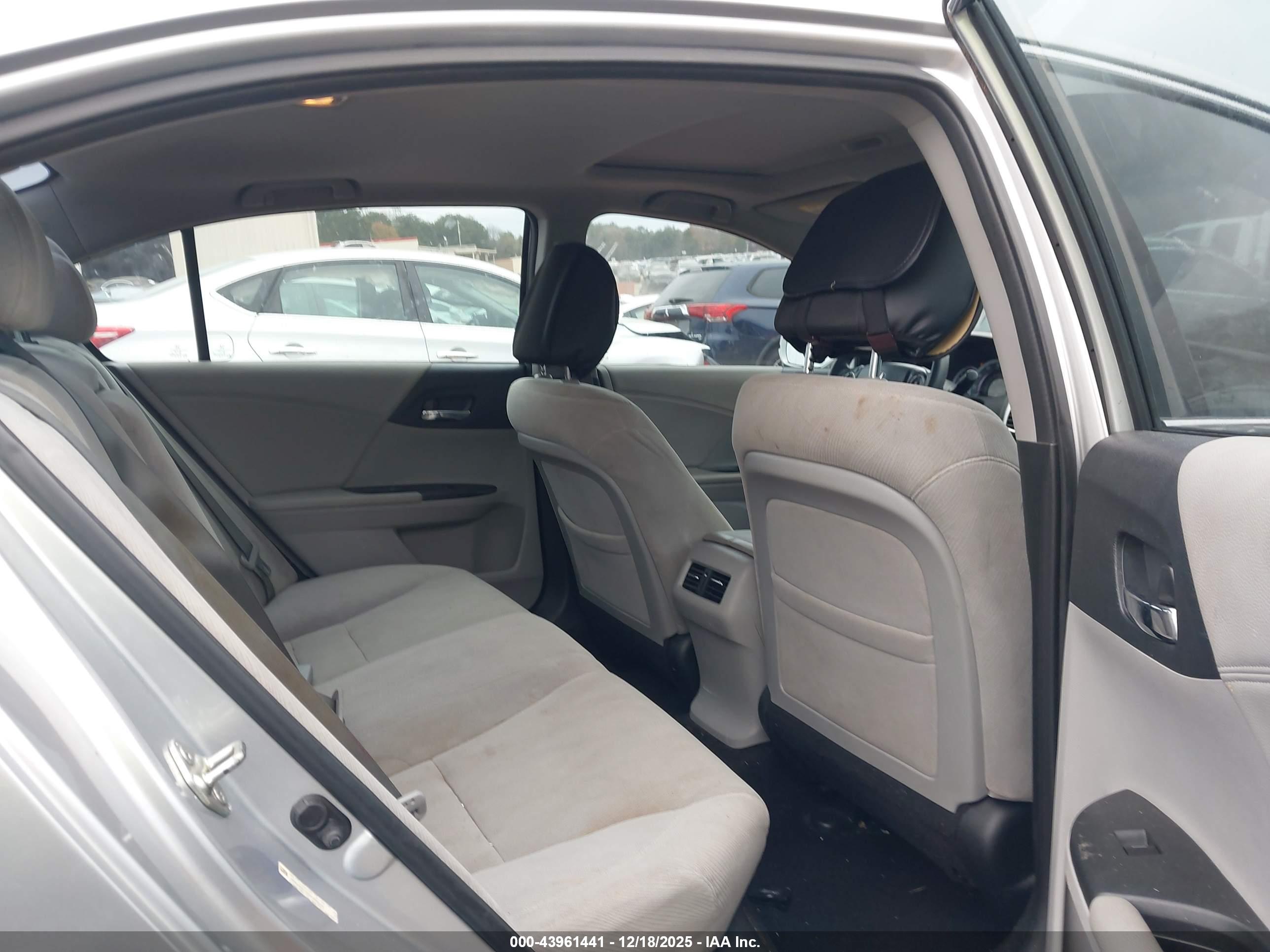 HONDA ACCORD image 8