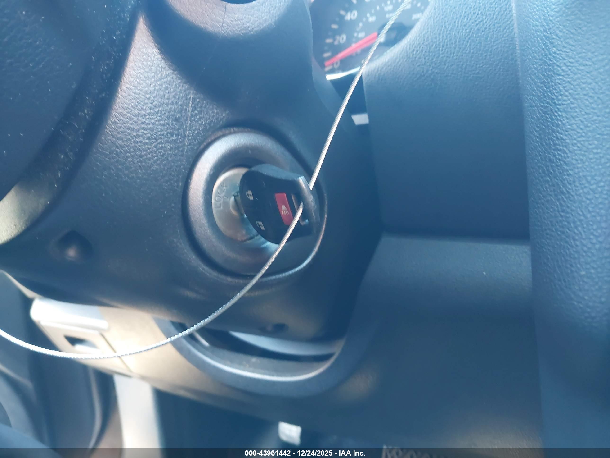NISSAN ROGUE image 11