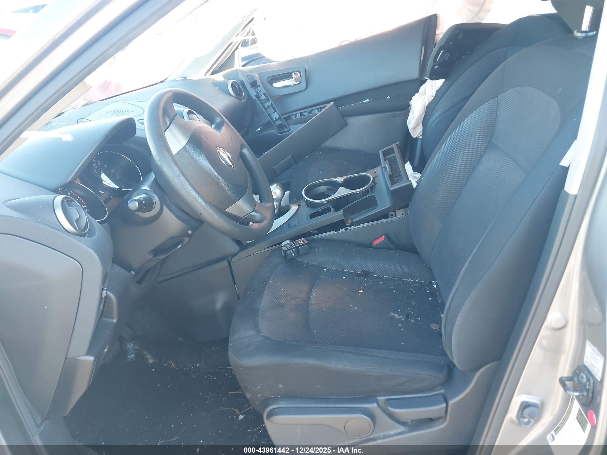 NISSAN ROGUE image 5