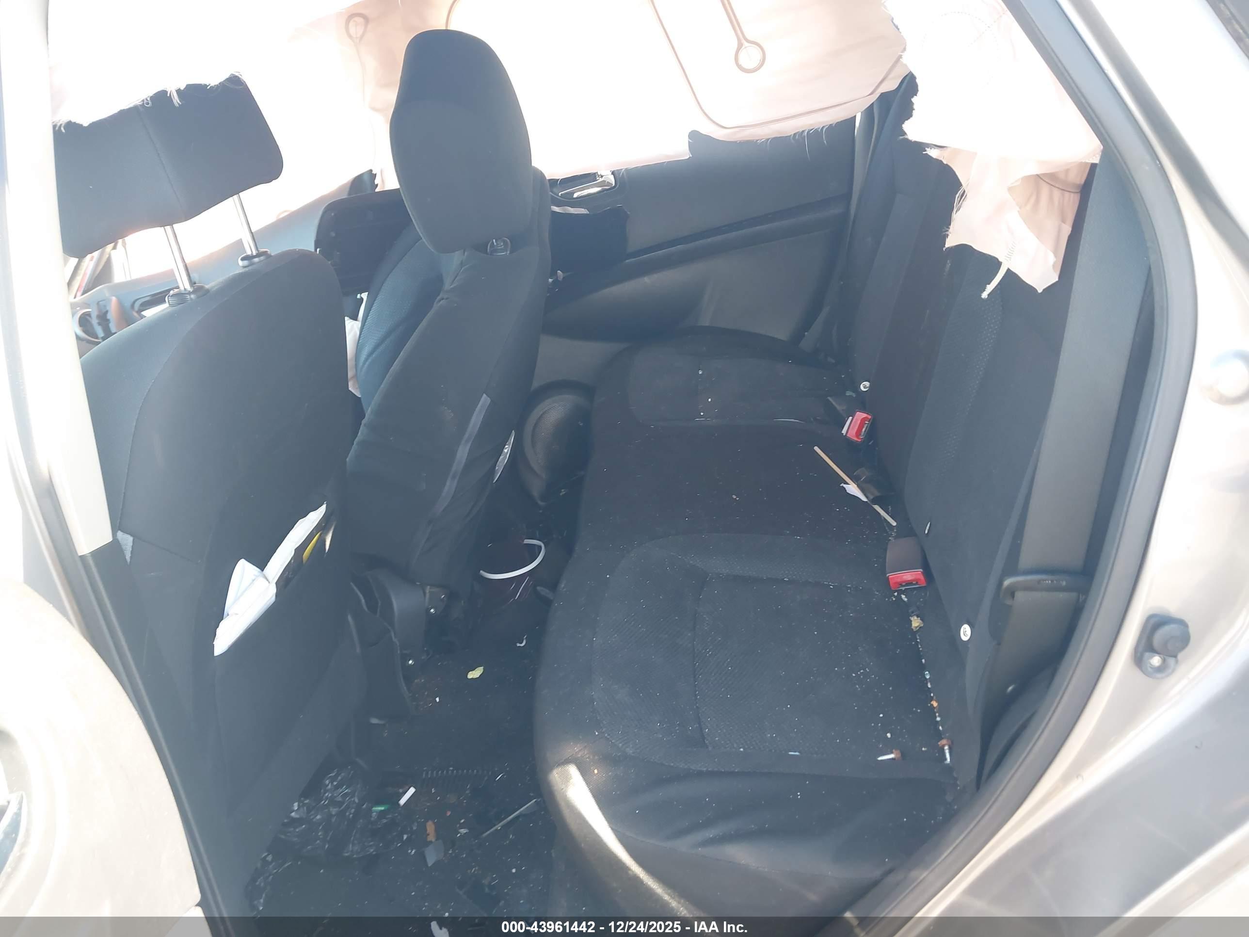 NISSAN ROGUE image 8