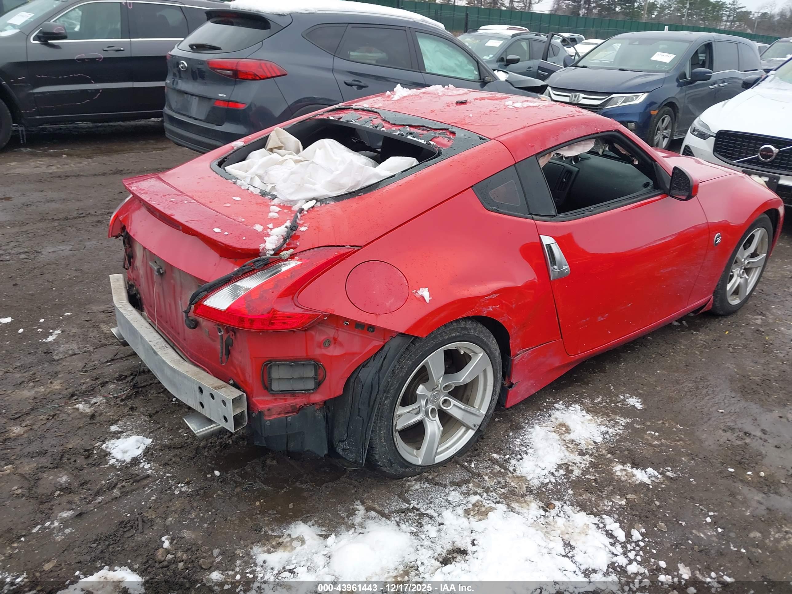 NISSAN 370Z image 4