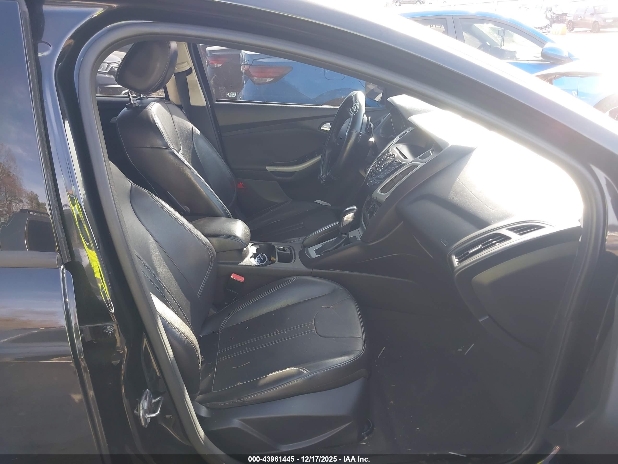 FORD FOCUS image 5