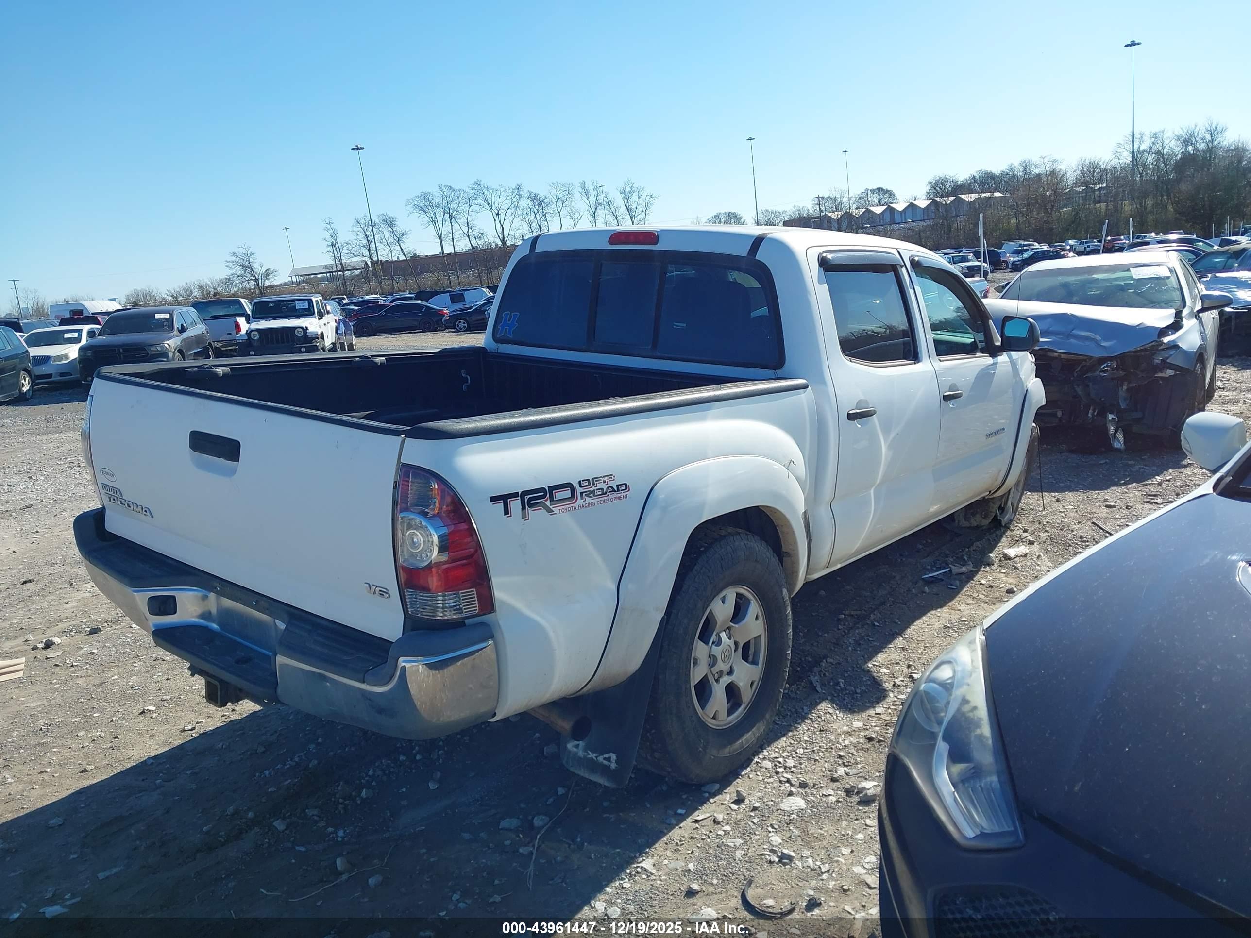 TOYOTA TACOMA image 4