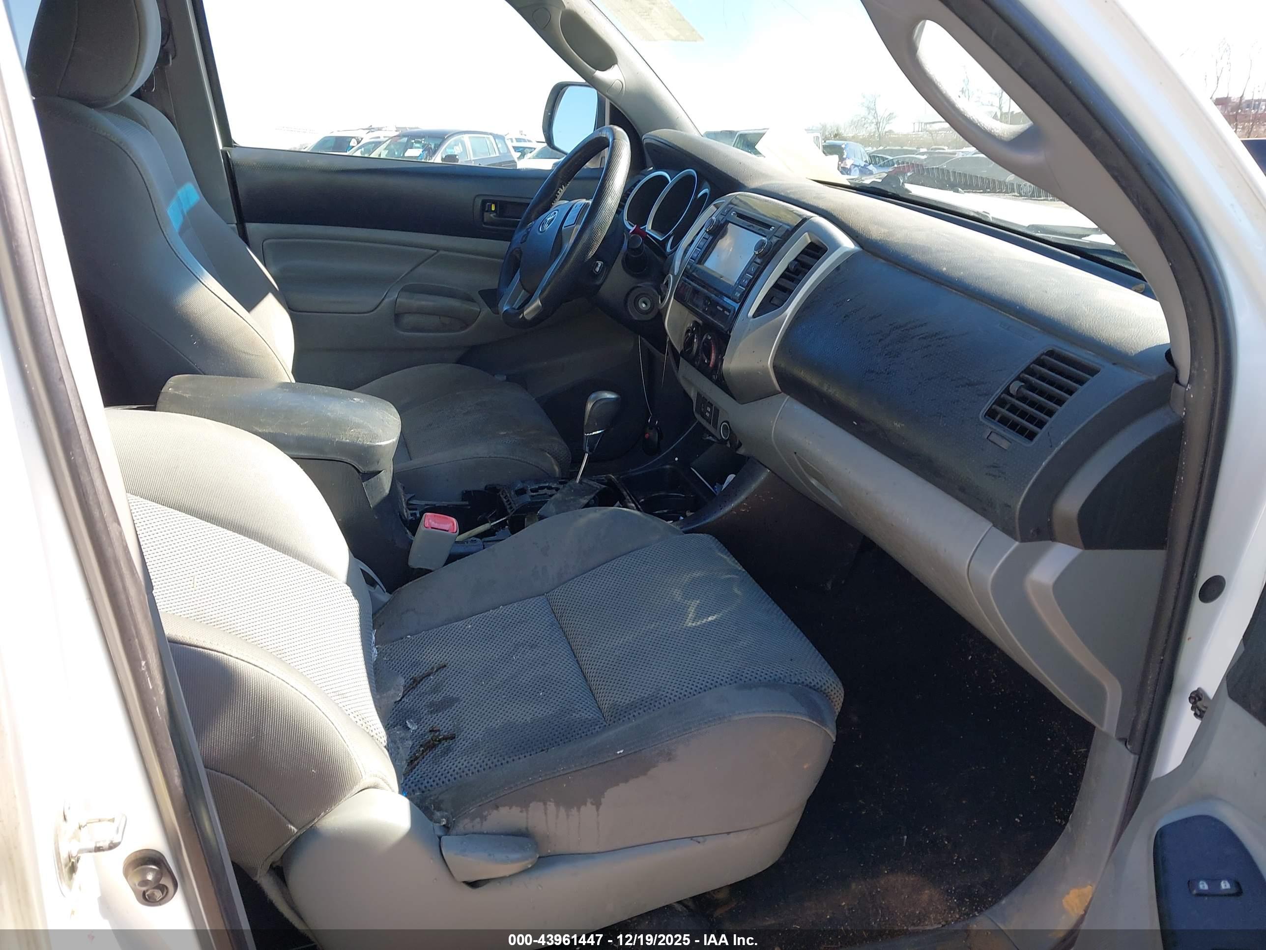 TOYOTA TACOMA image 5
