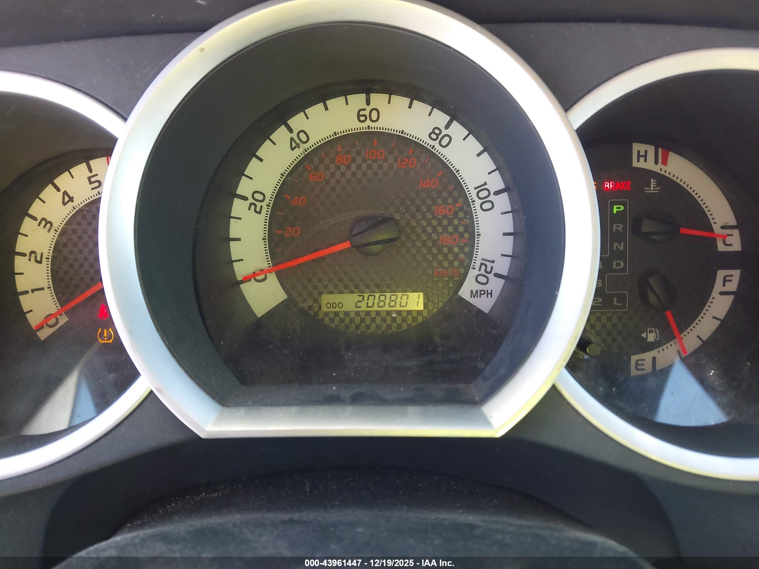 TOYOTA TACOMA image 7