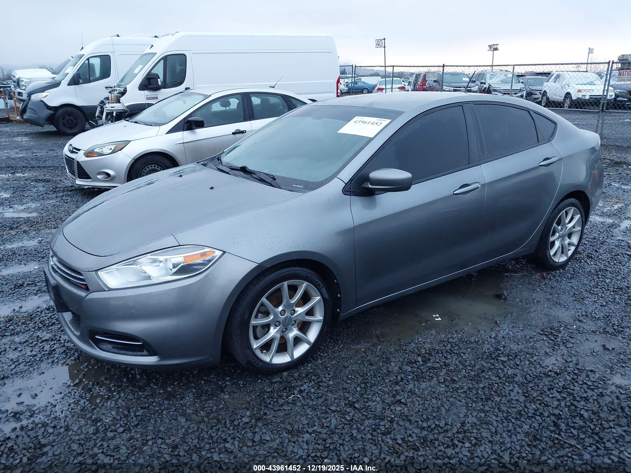 DODGE DART image 2