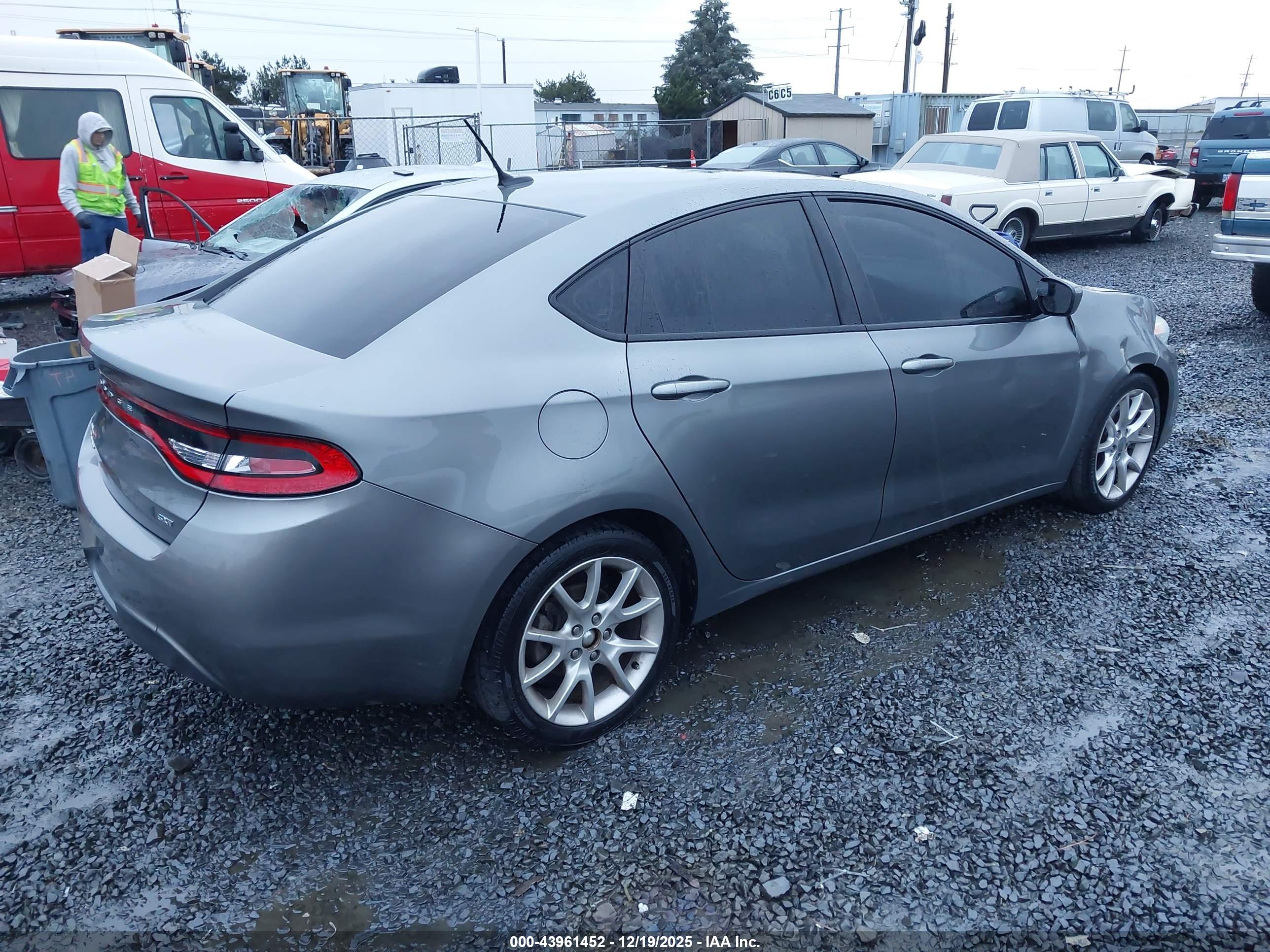 DODGE DART image 4