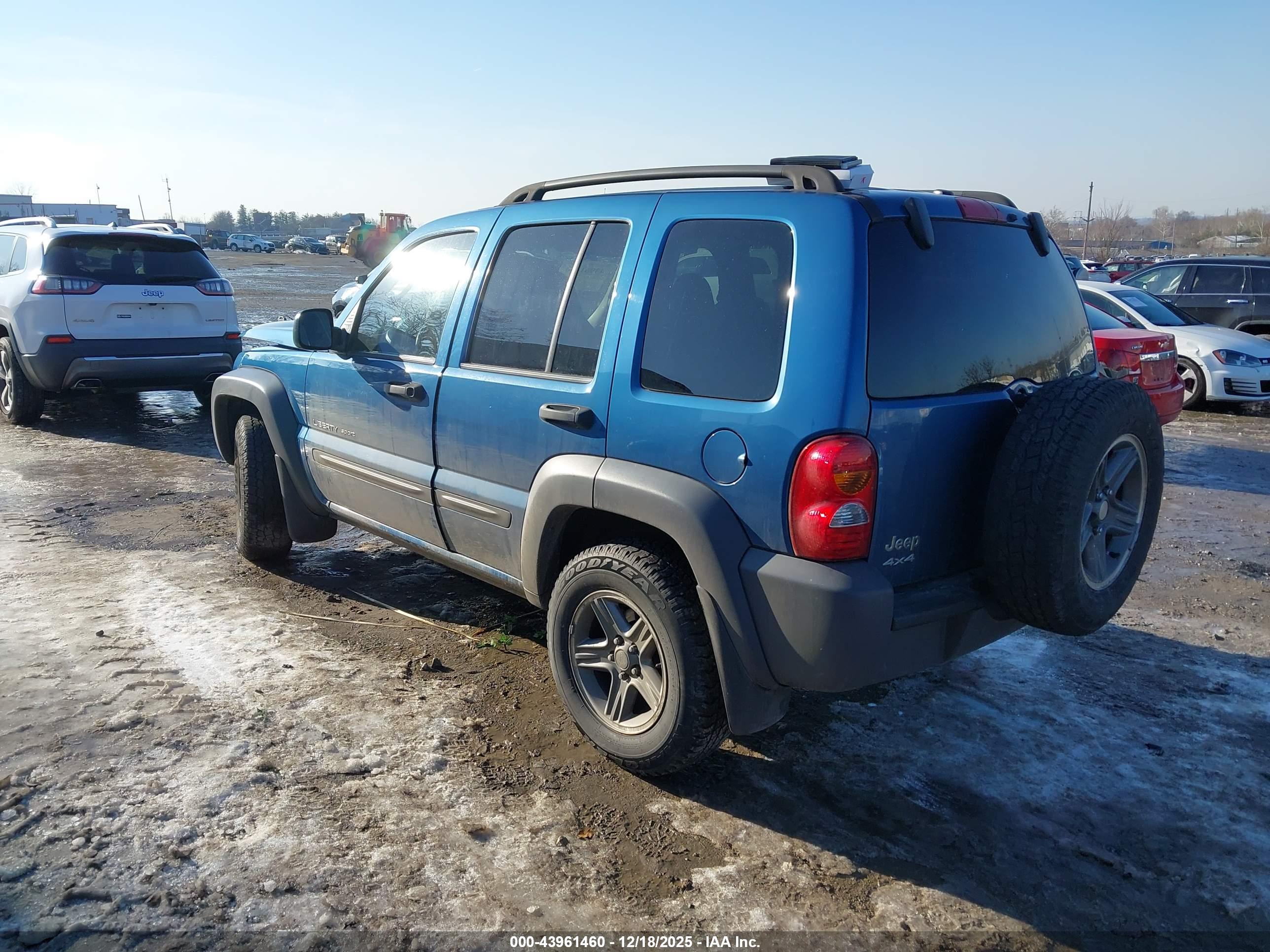 JEEP LIBERTY image 3