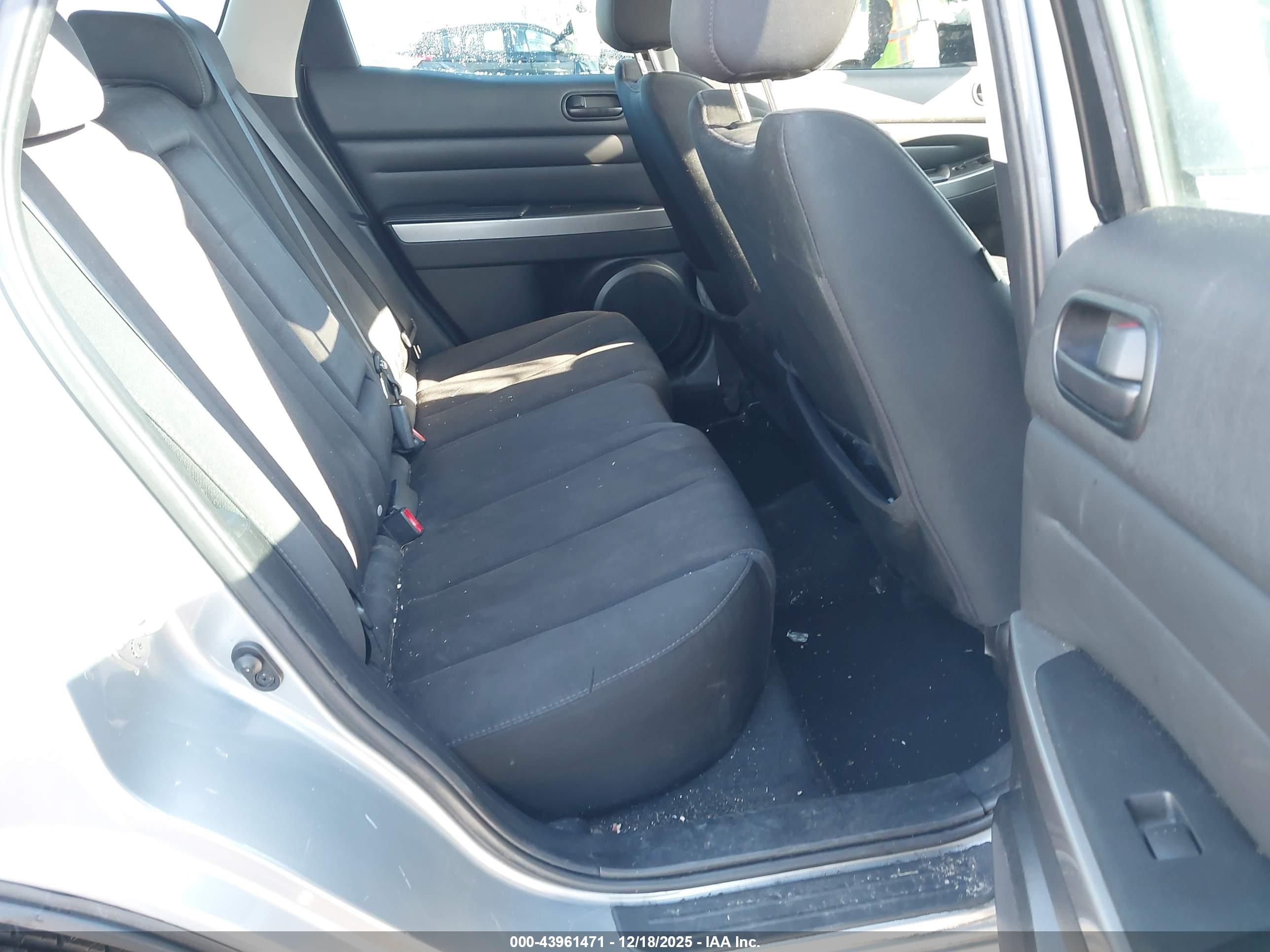 MAZDA CX-7 image 8