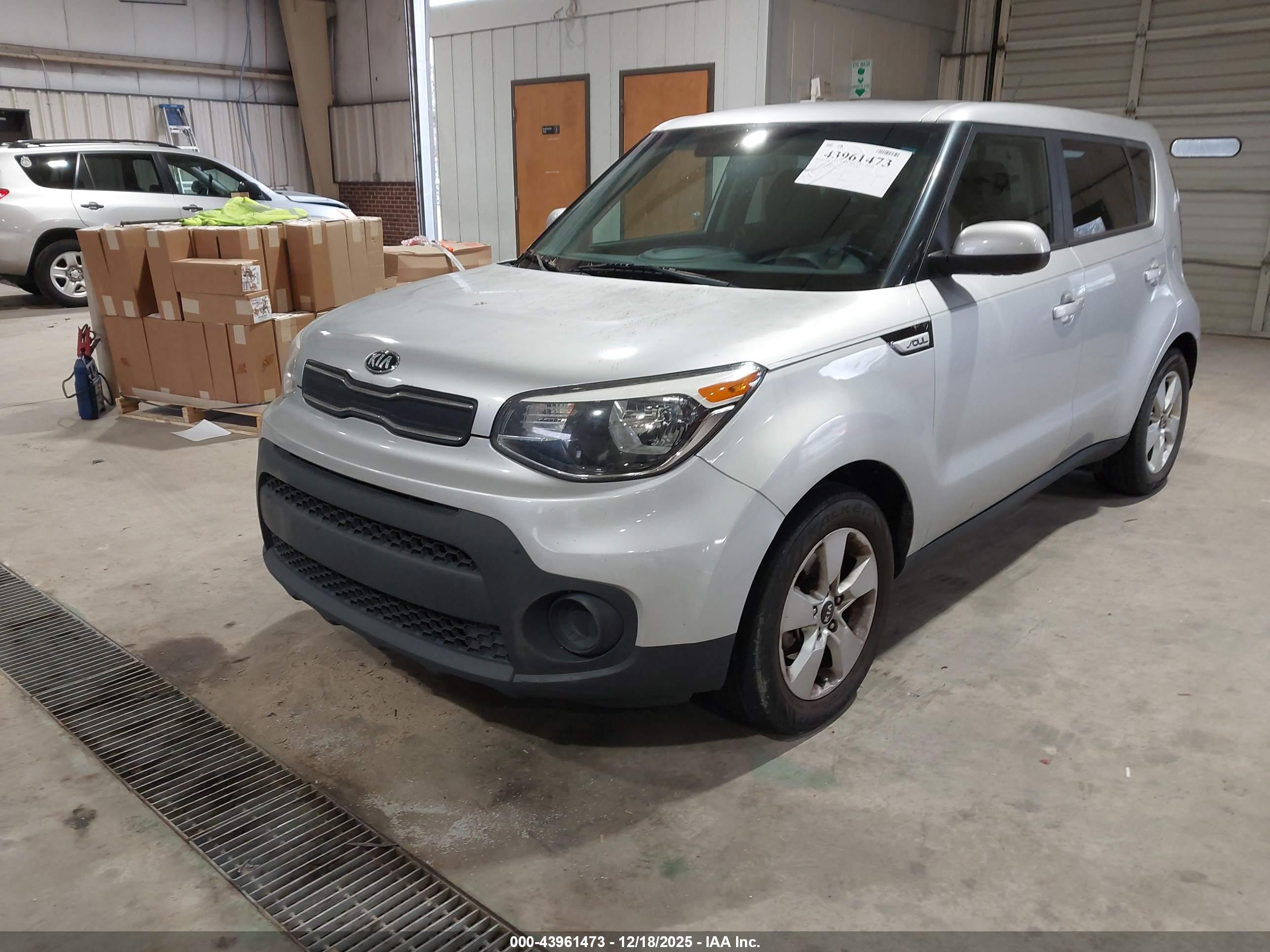 KIA SOUL image 2