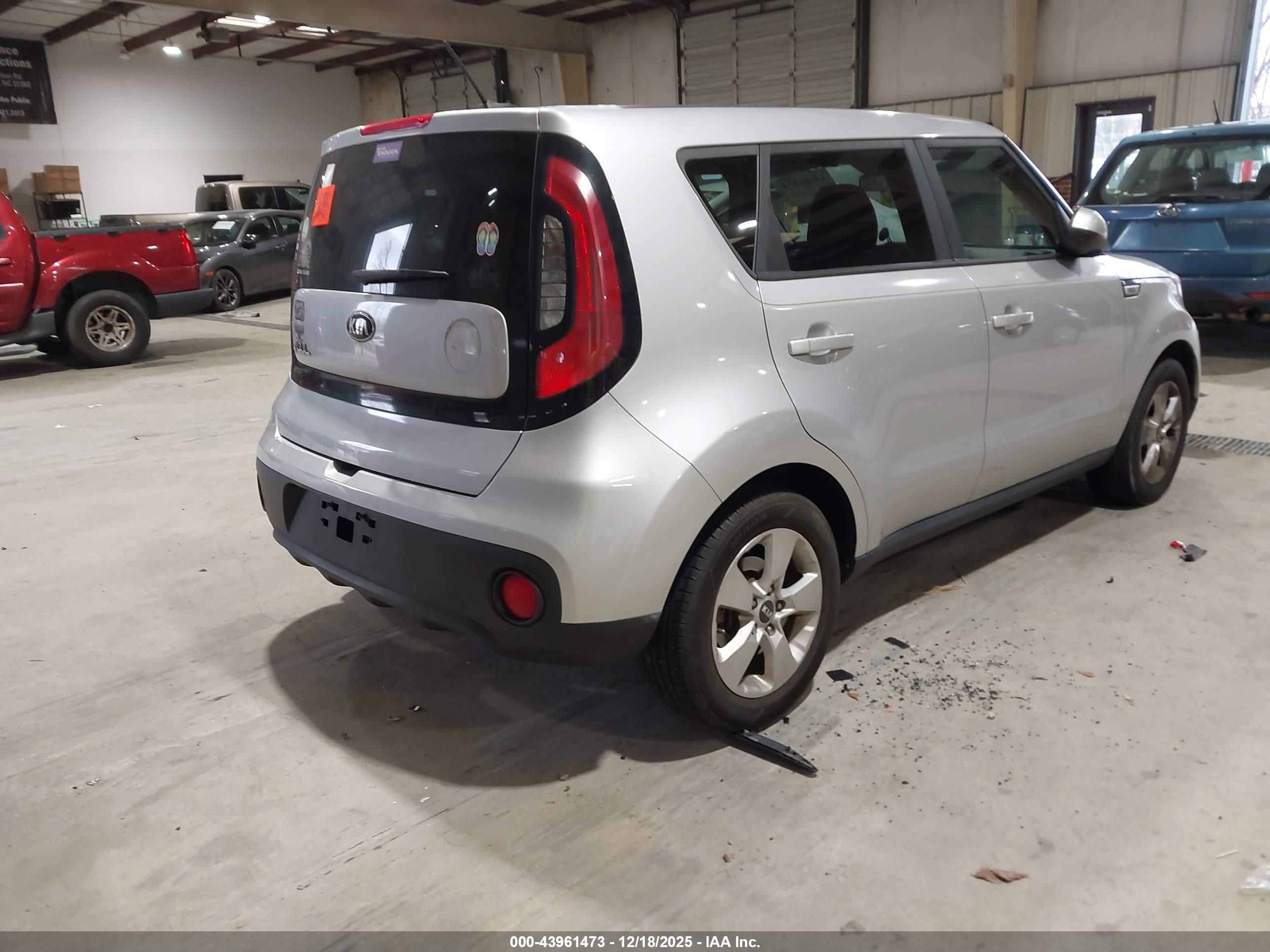 KIA SOUL image 4