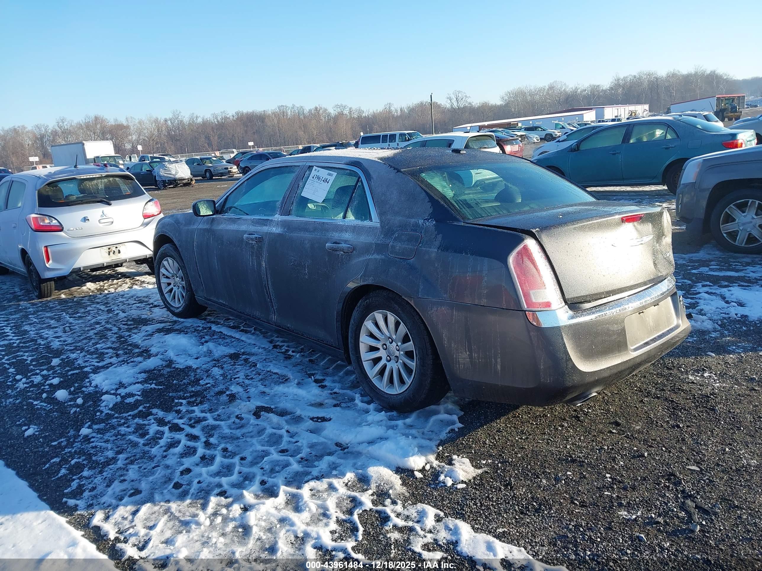 CHRYSLER 300 image 3