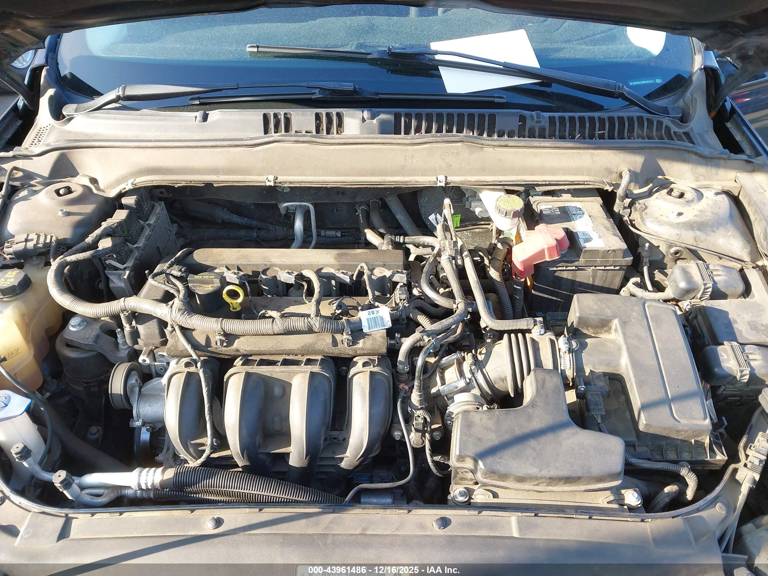 FORD FUSION image 10