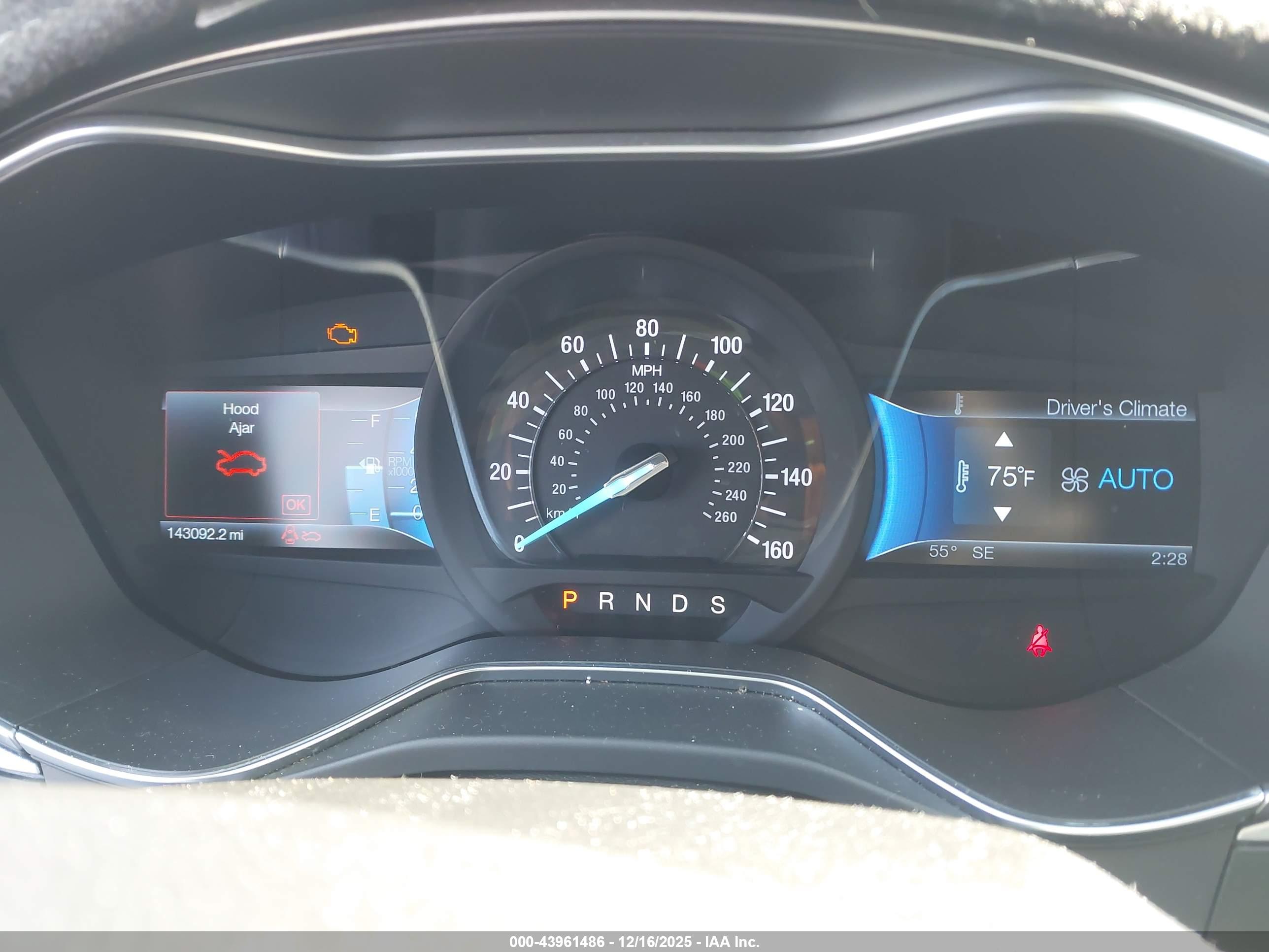 FORD FUSION image 7