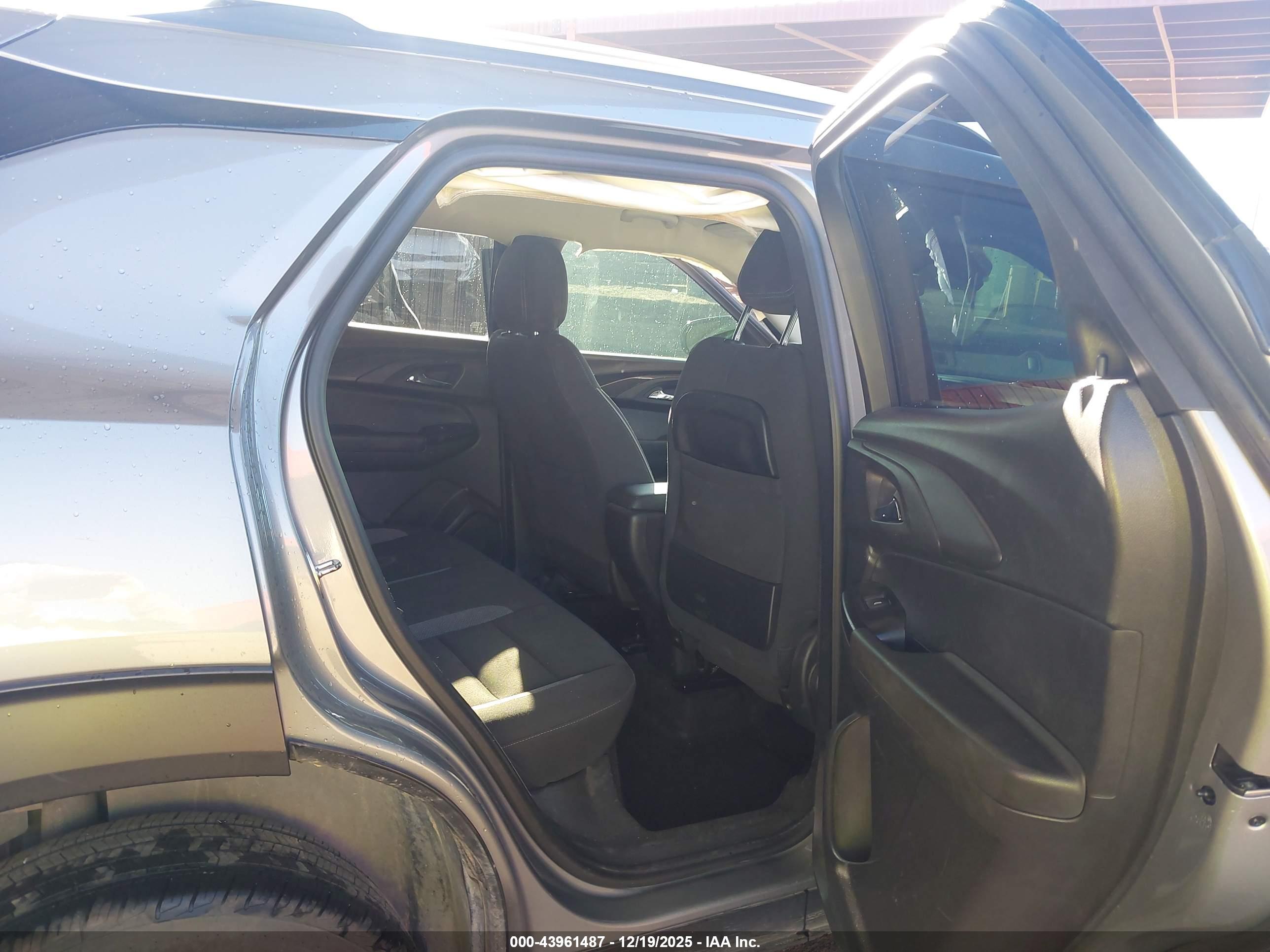 CHEVROLET TRAILBLAZER image 8