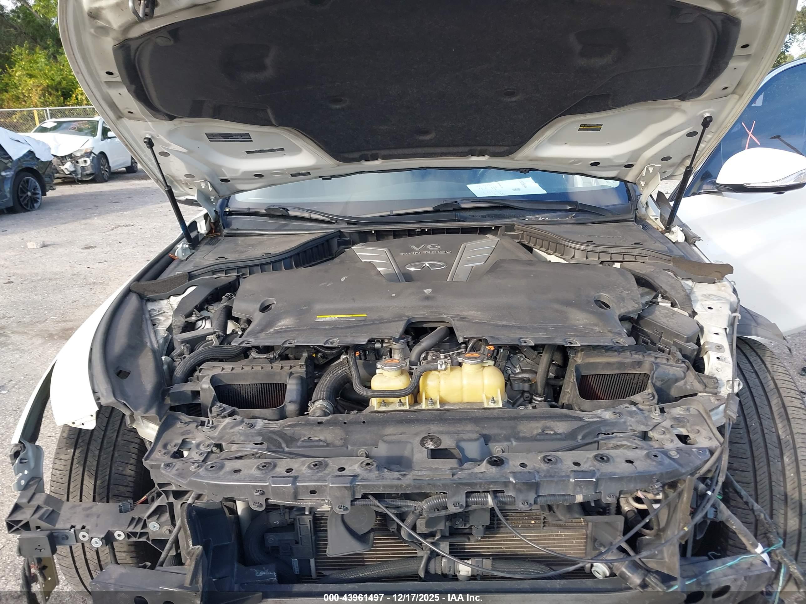 INFINITI Q50 image 10