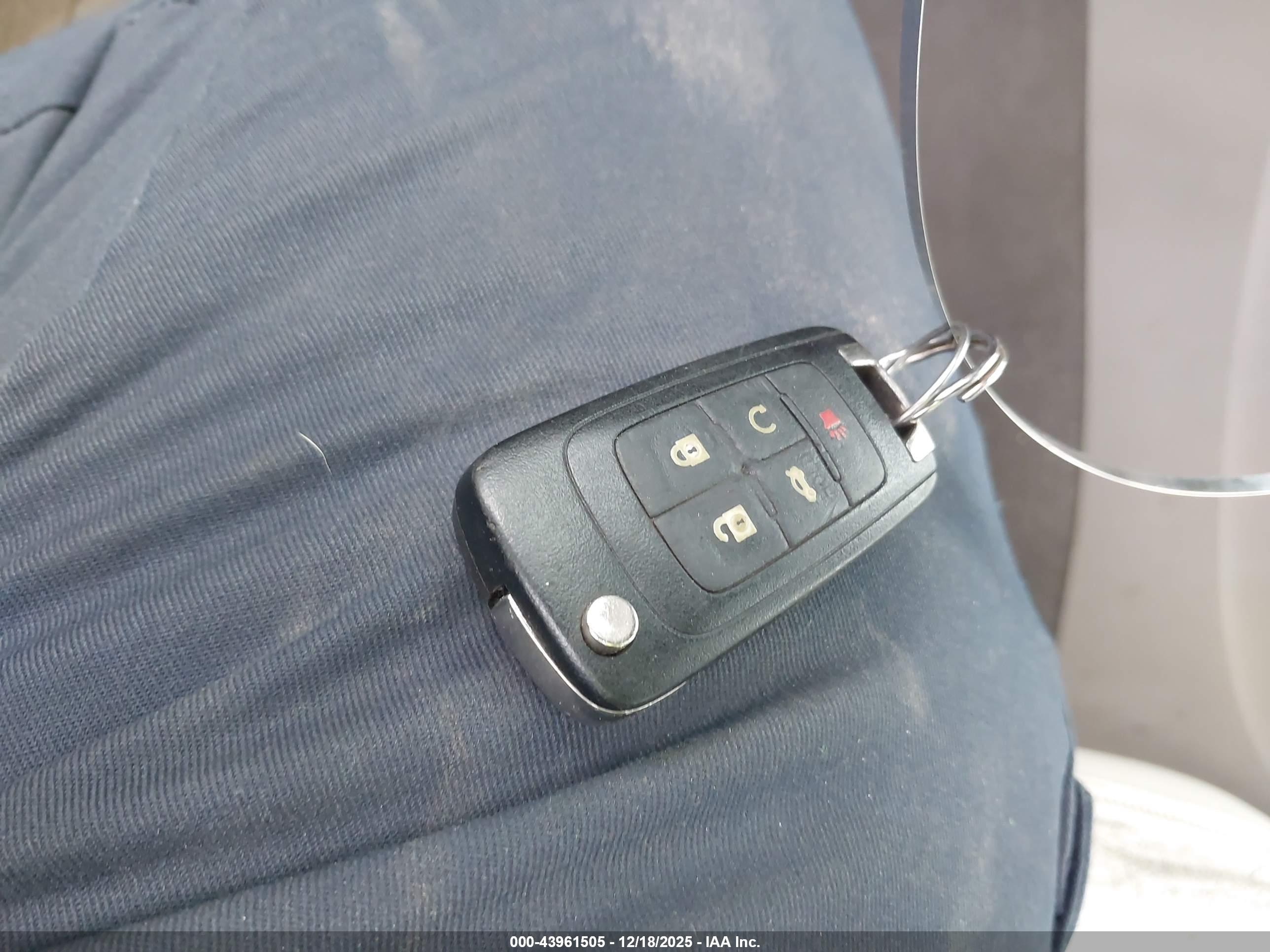 BUICK LACROSSE image 11