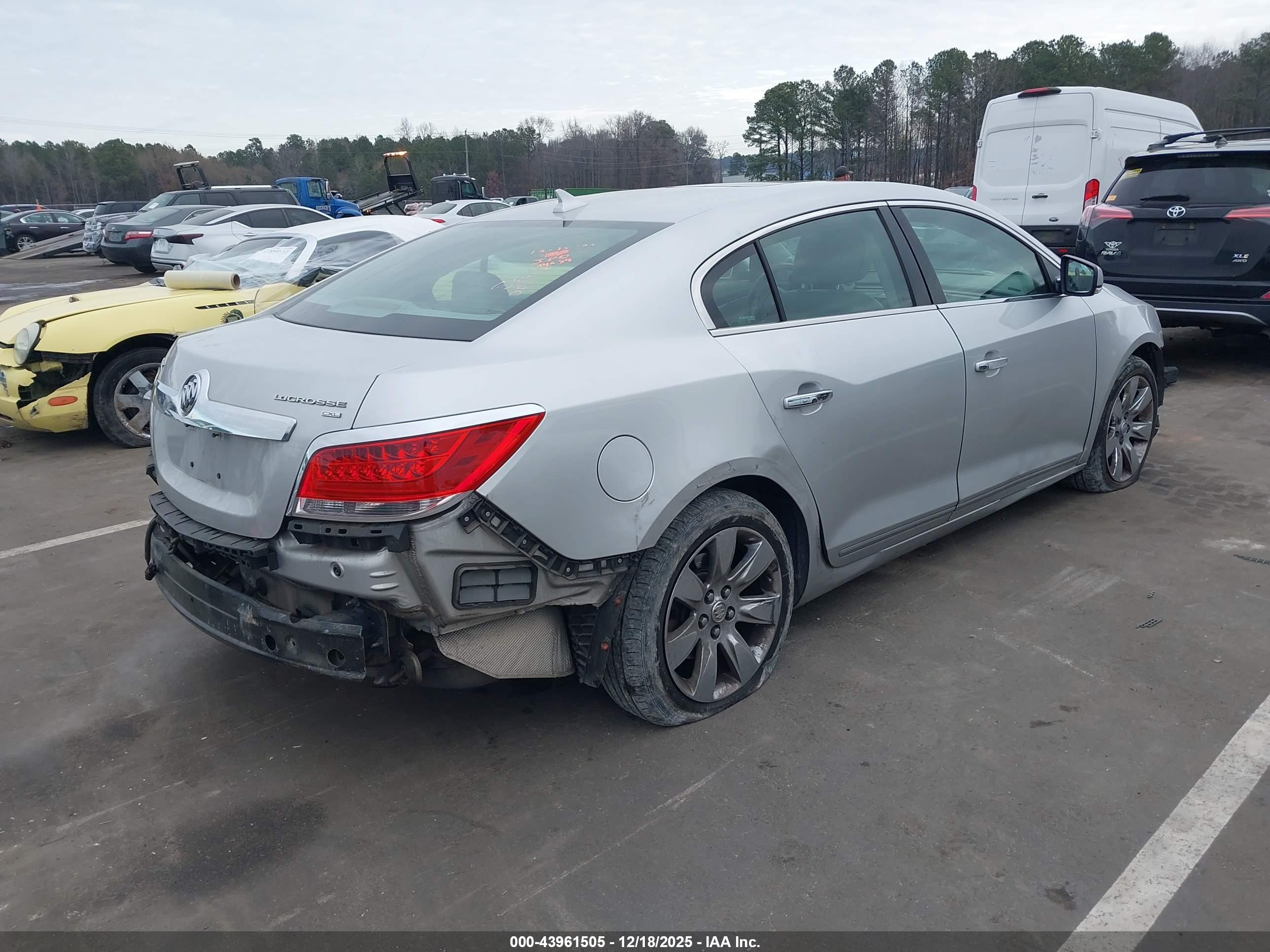 BUICK LACROSSE image 4