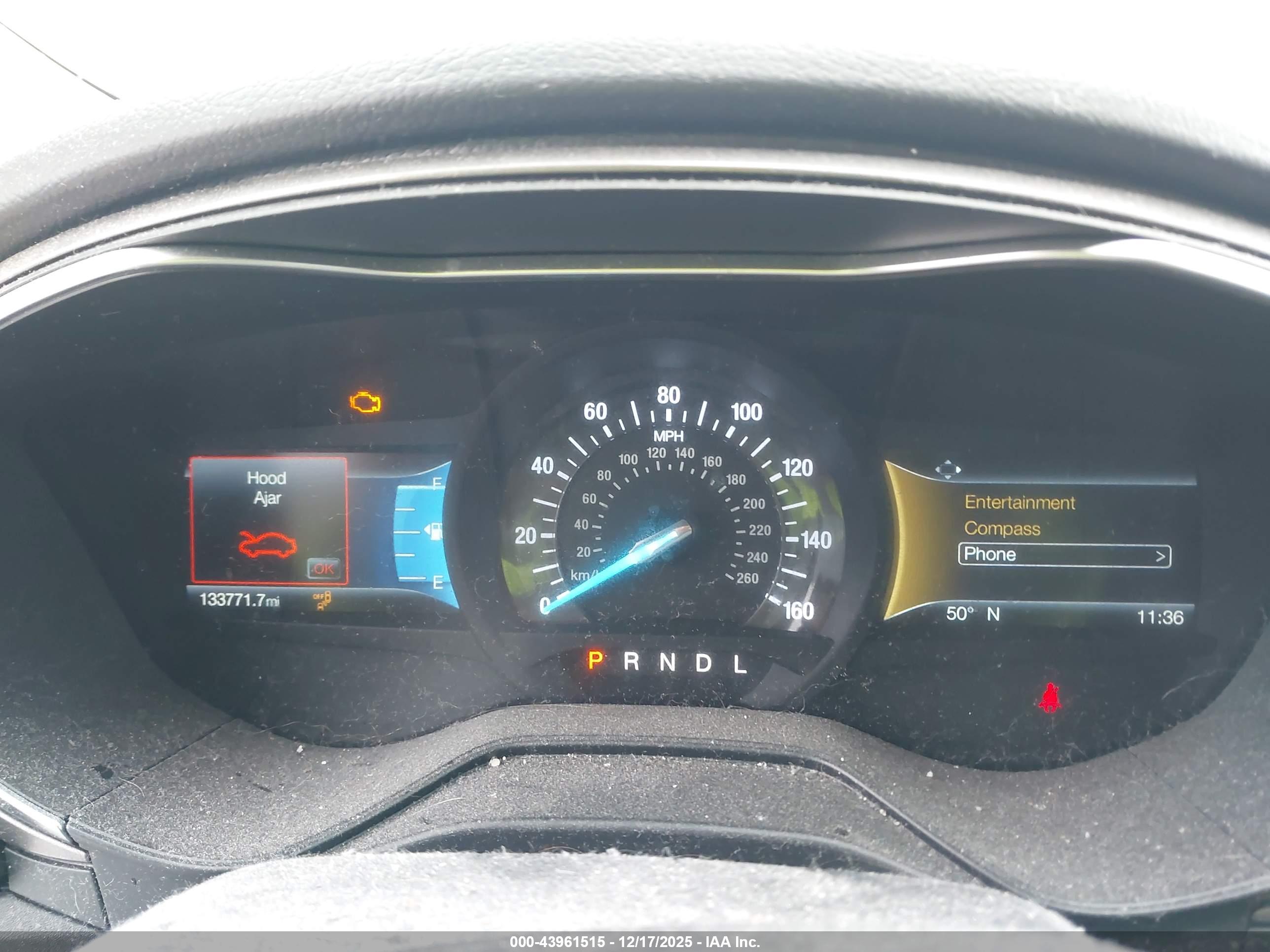 FORD FUSION image 7