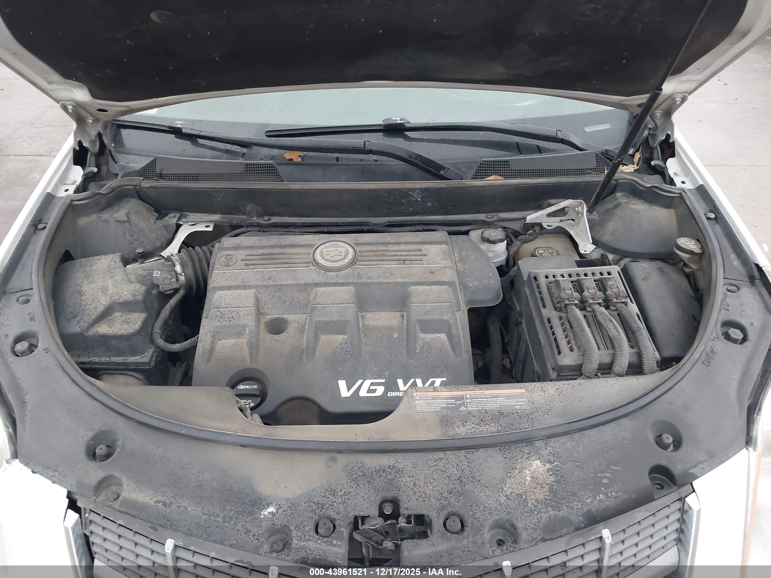 CADILLAC SRX image 10
