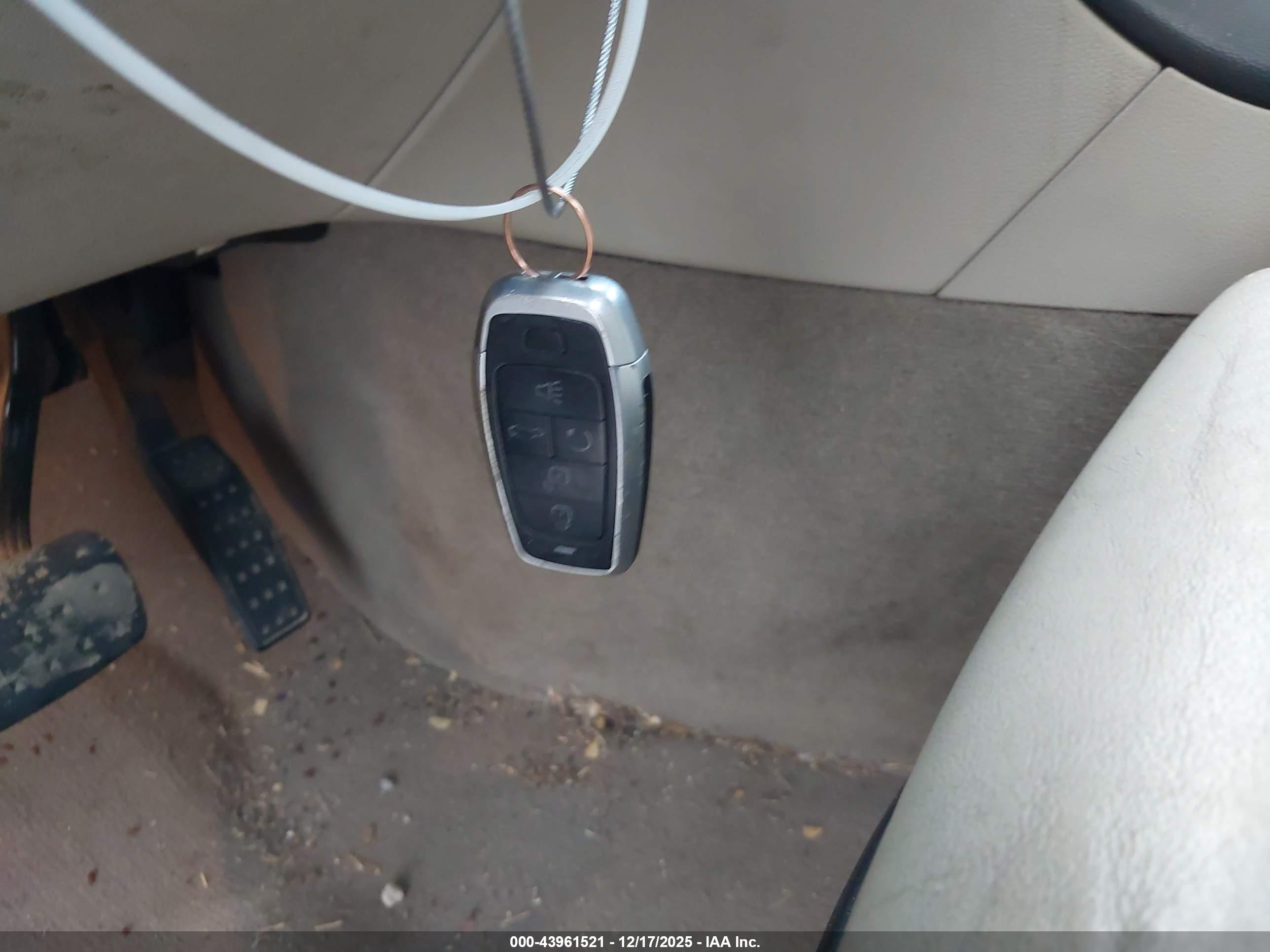 CADILLAC SRX image 11