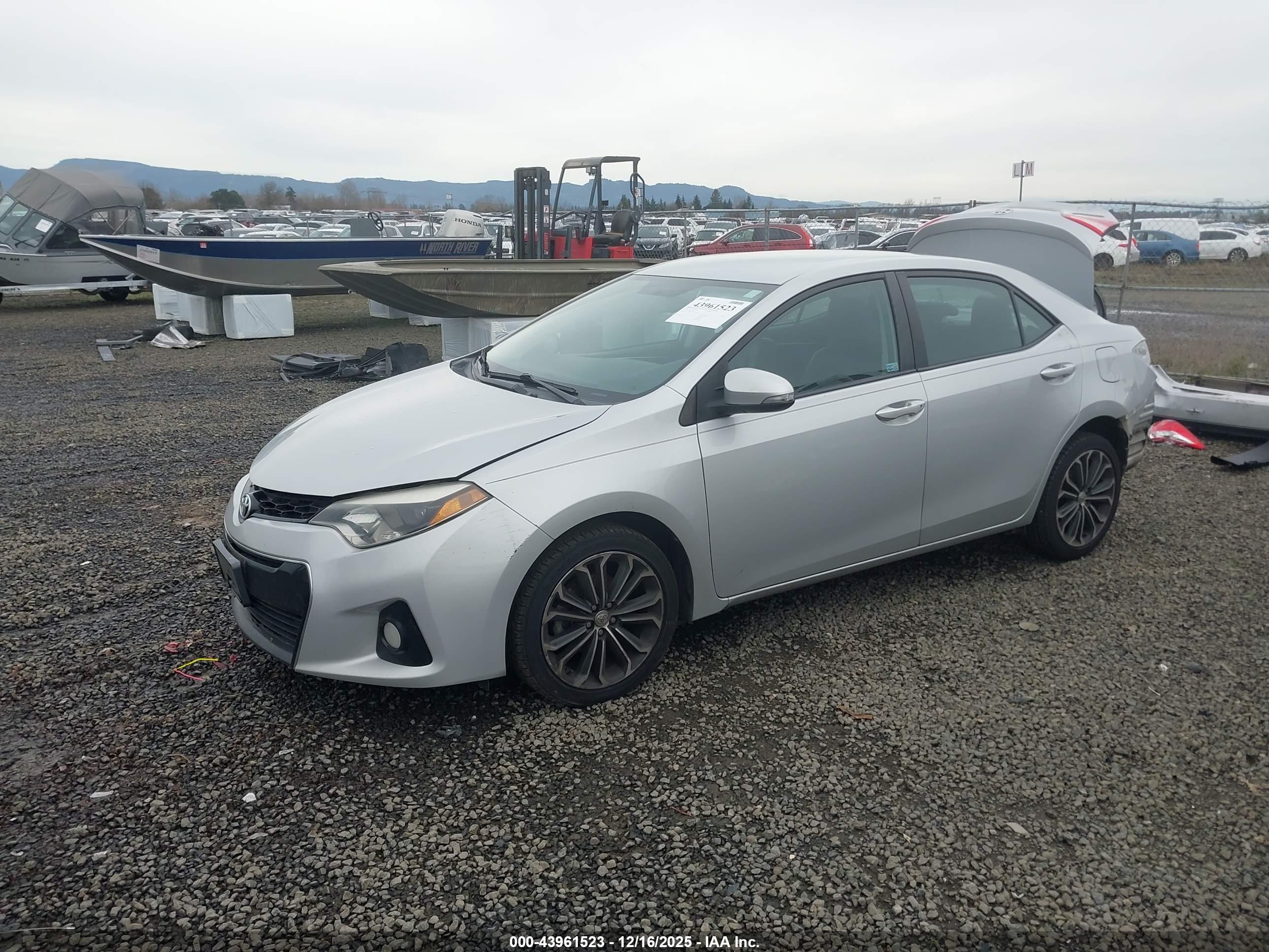 TOYOTA COROLLA image 2
