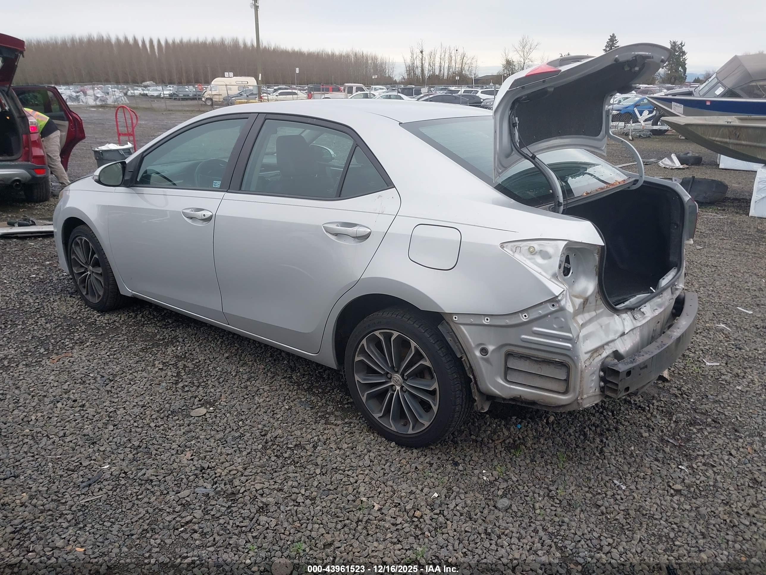 TOYOTA COROLLA image 3