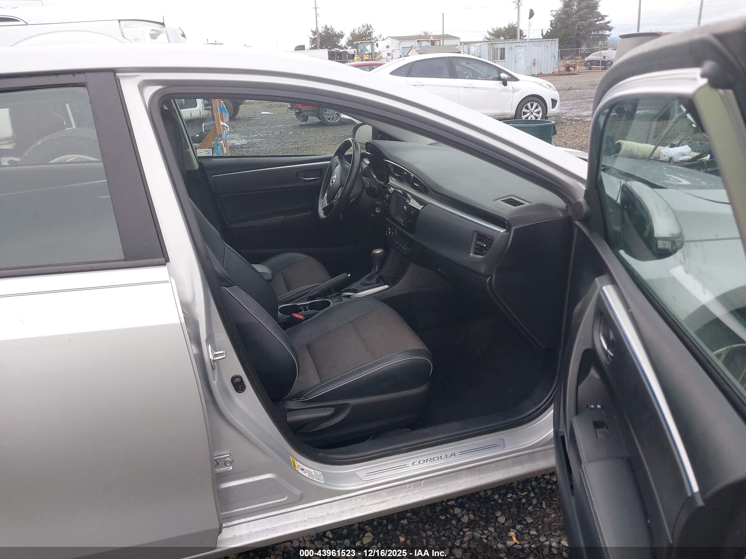TOYOTA COROLLA image 5