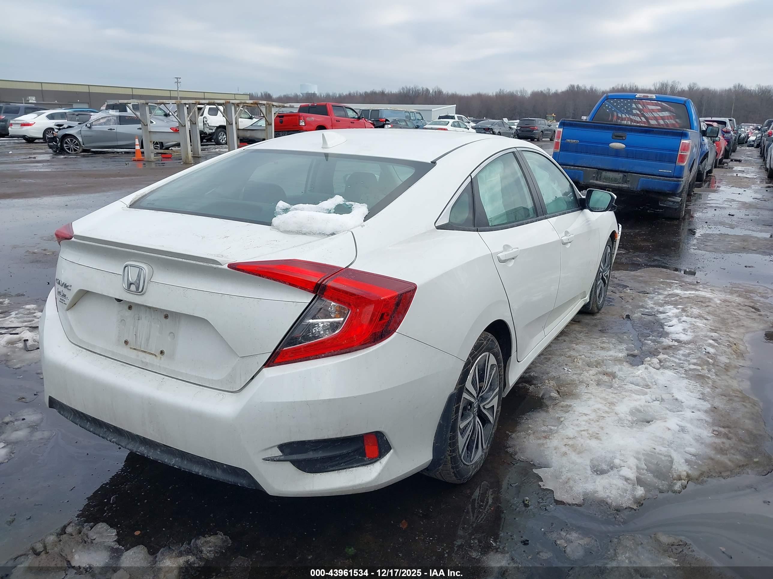HONDA CIVIC image 4