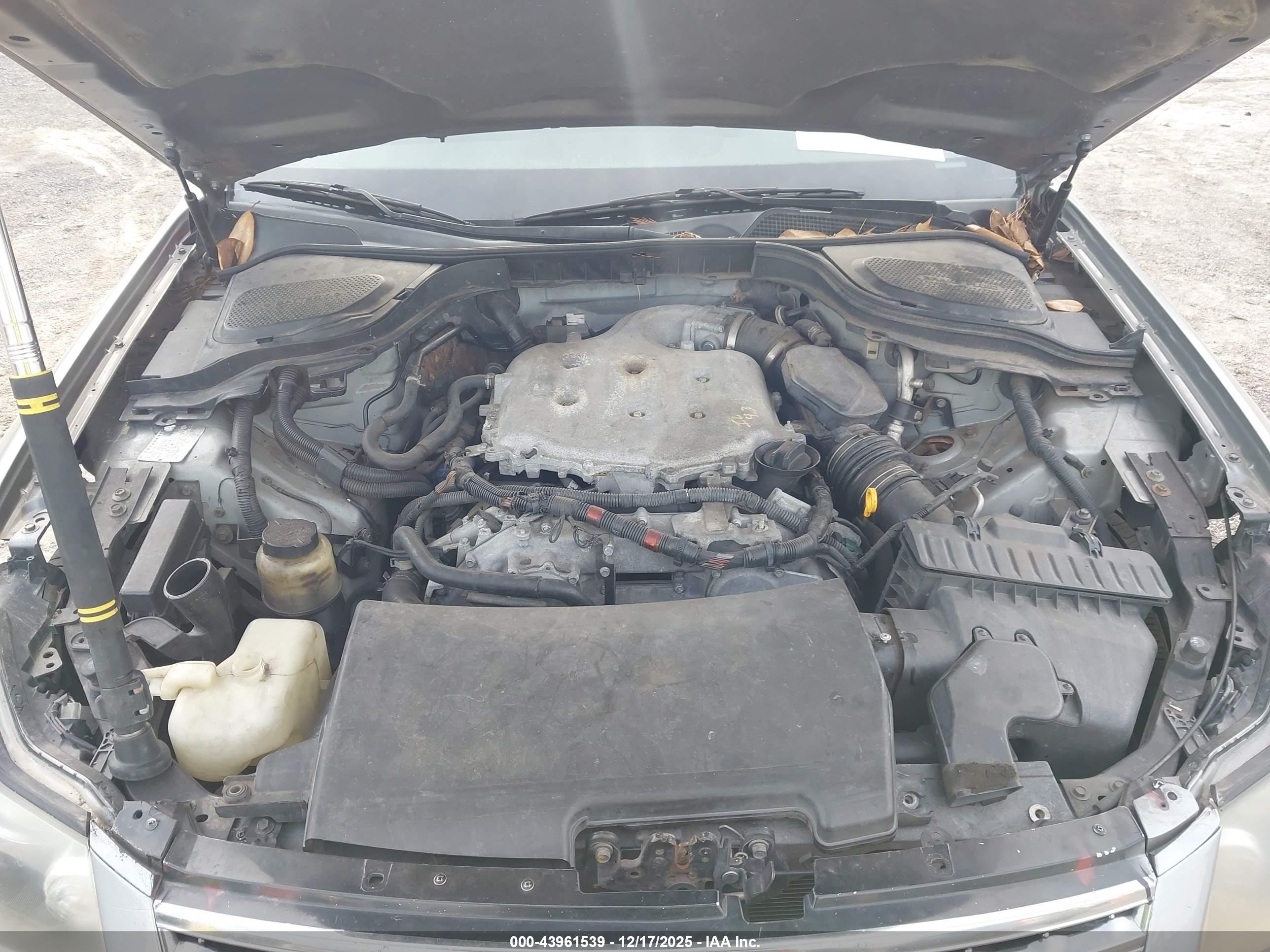 INFINITI M35X image 10