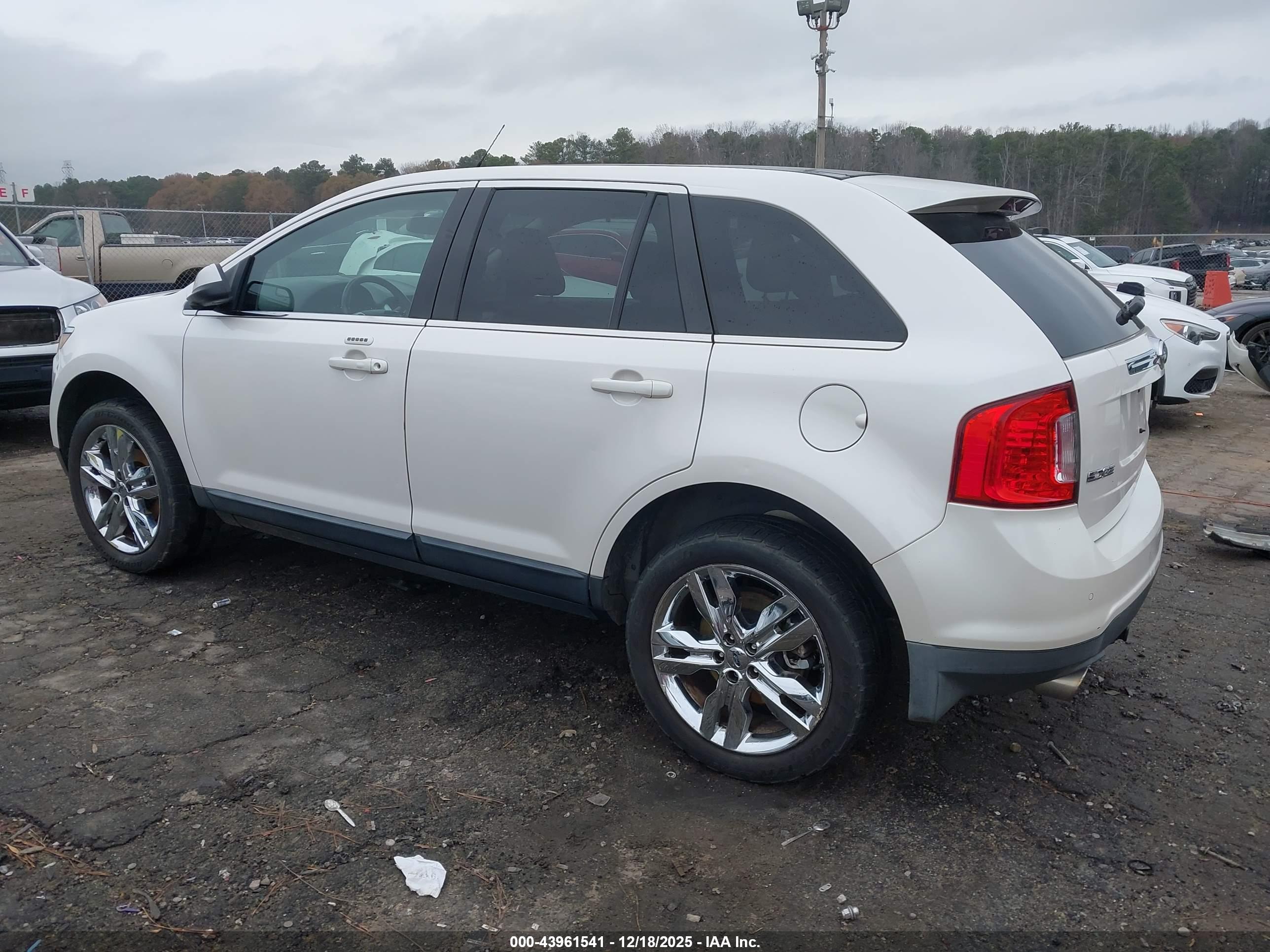 FORD EDGE image 3