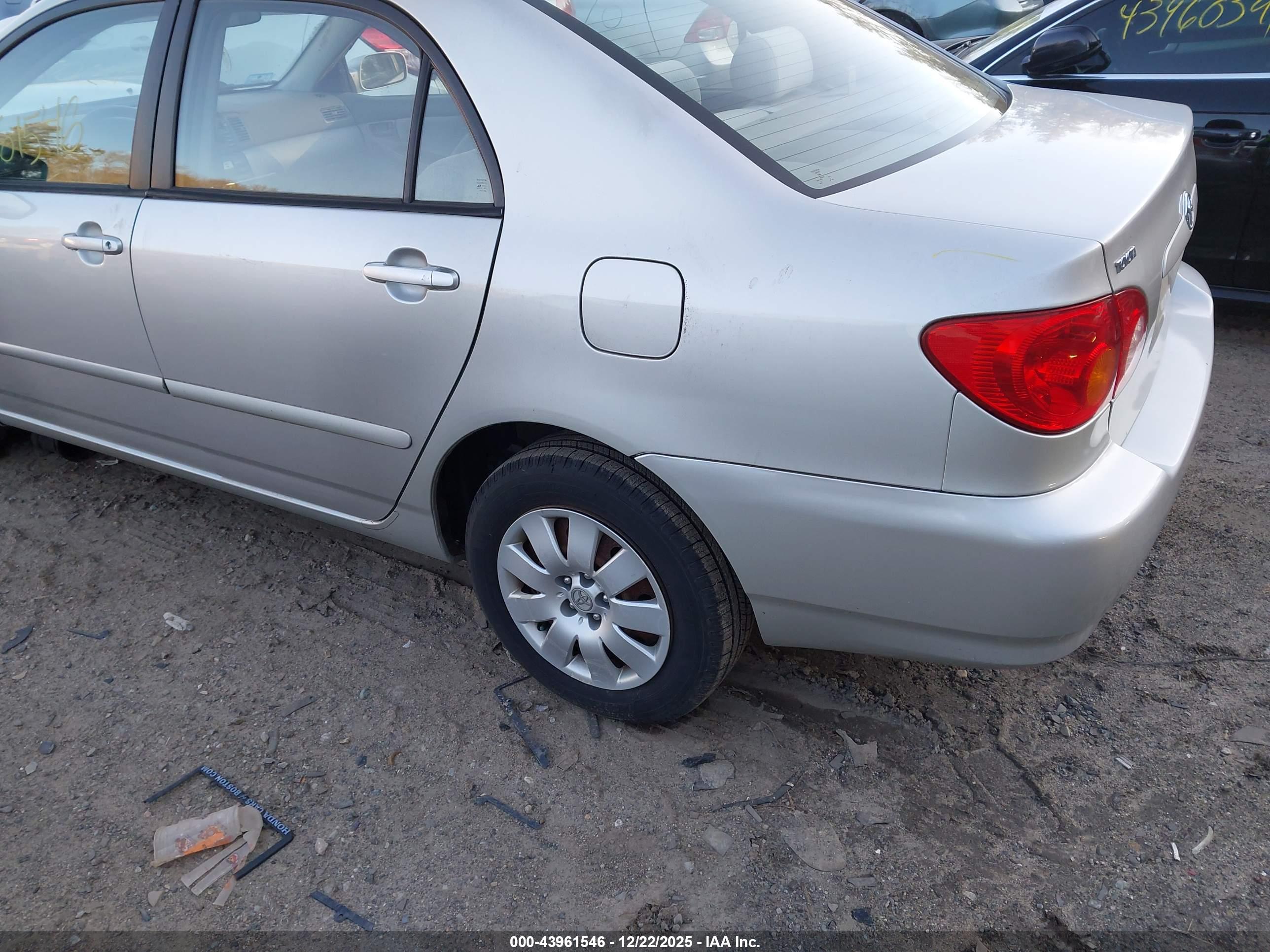 TOYOTA COROLLA image 3