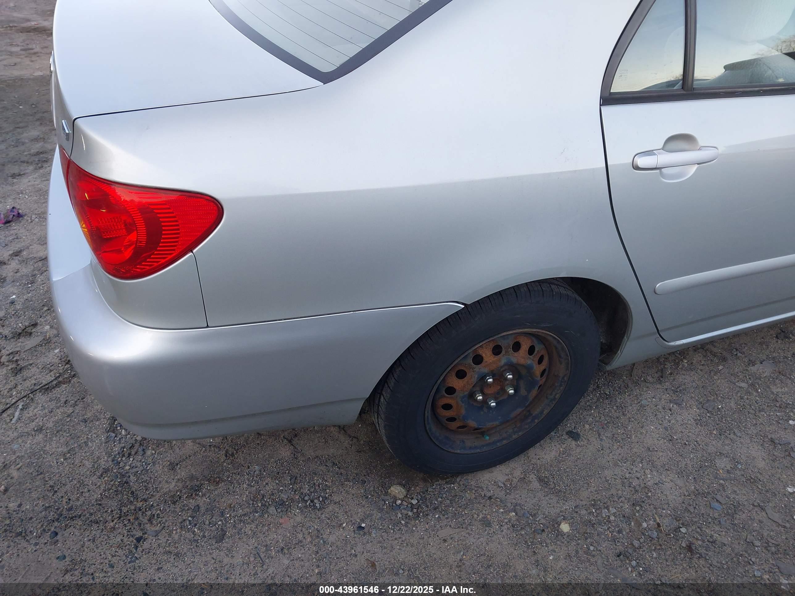TOYOTA COROLLA image 4