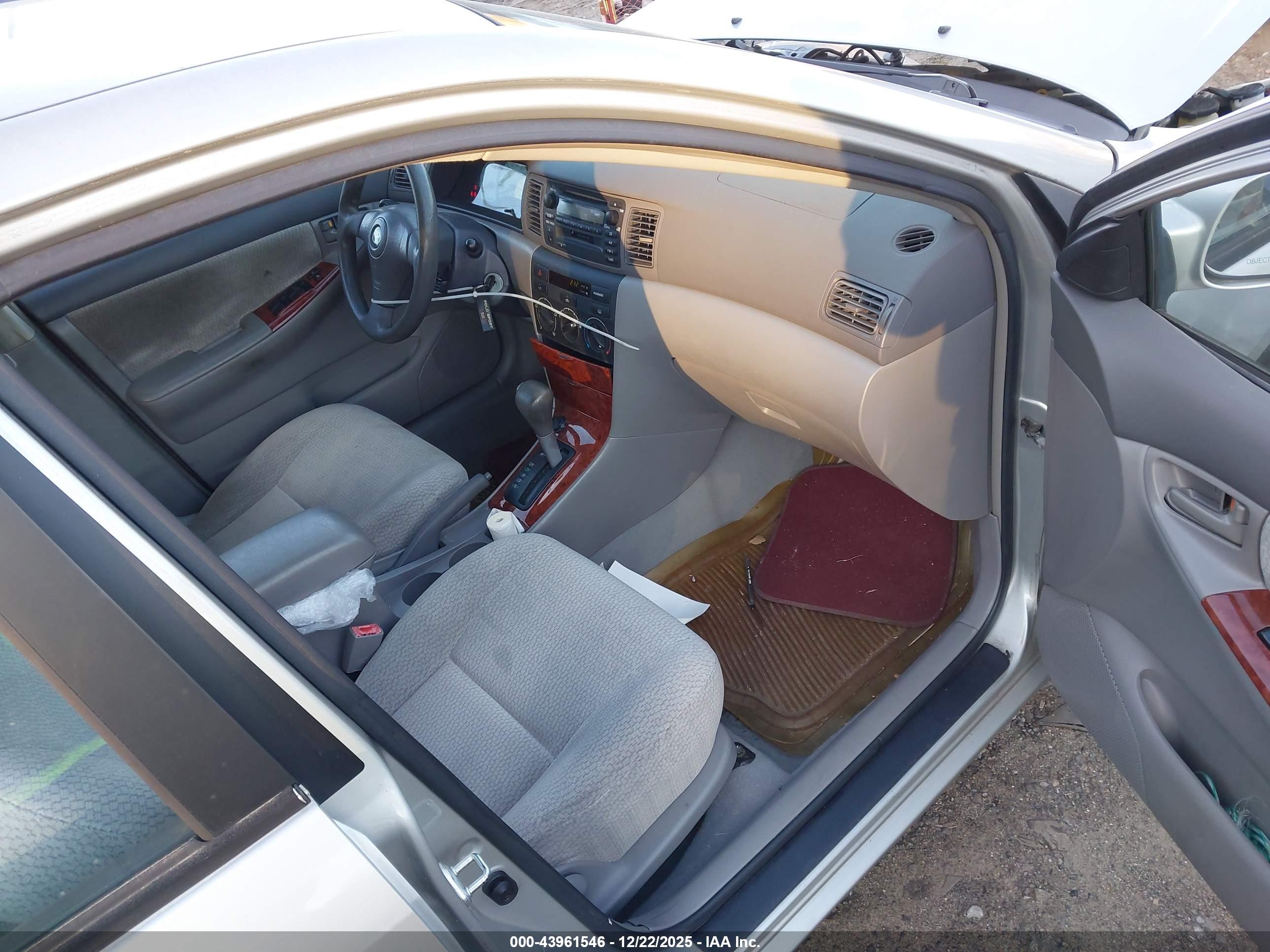 TOYOTA COROLLA image 5