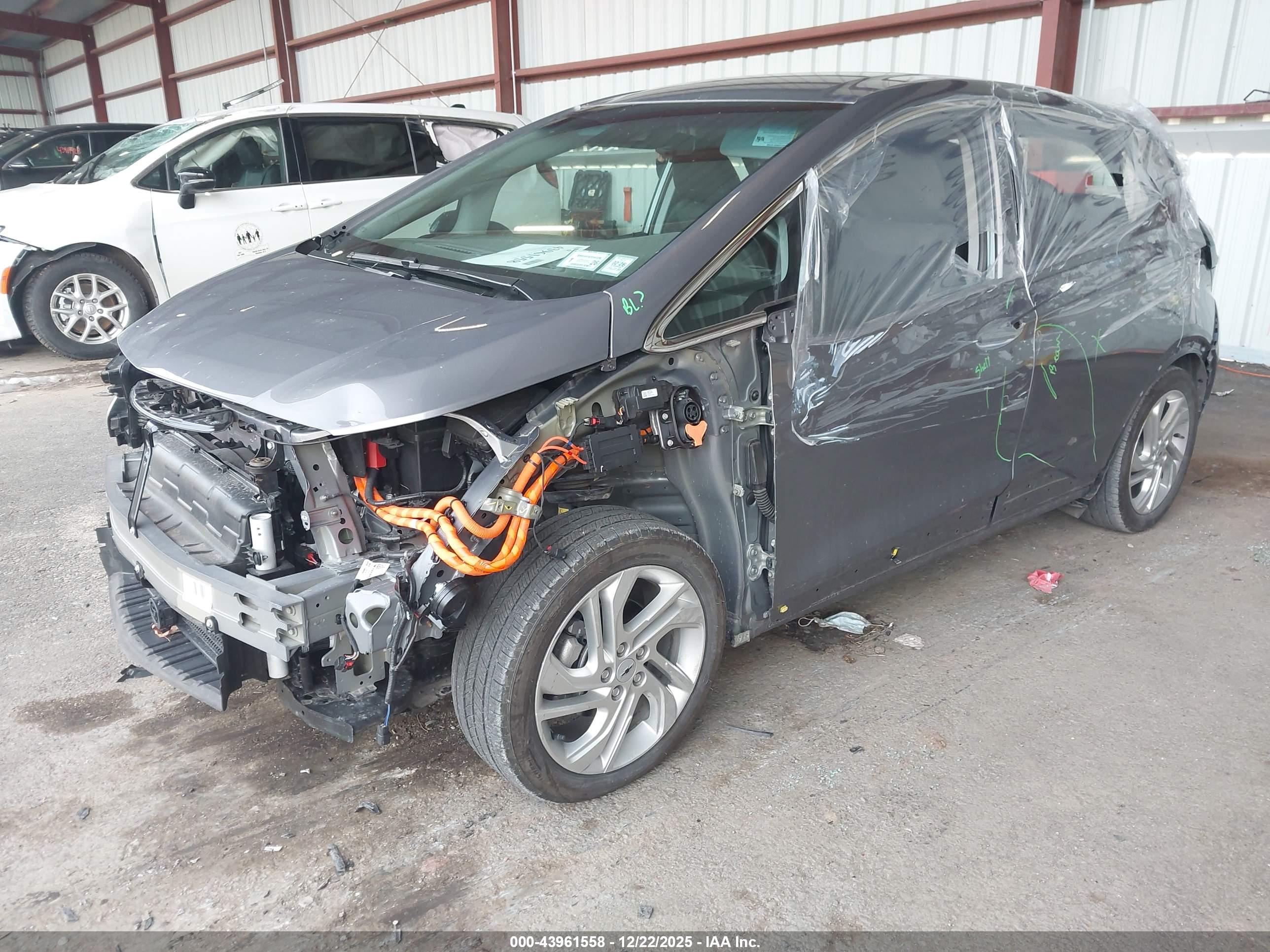 CHEVROLET BOLT image 2