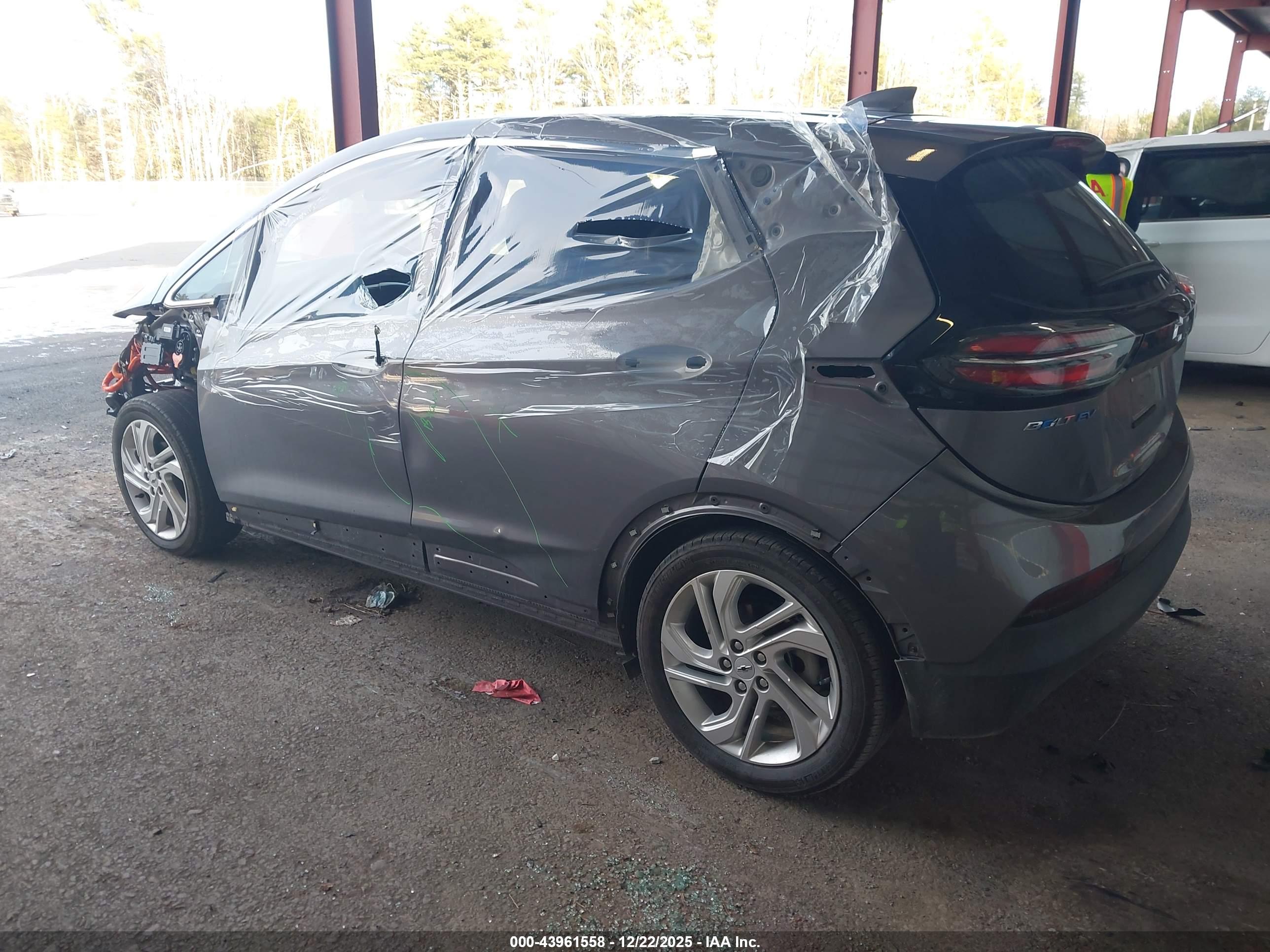 CHEVROLET BOLT image 3