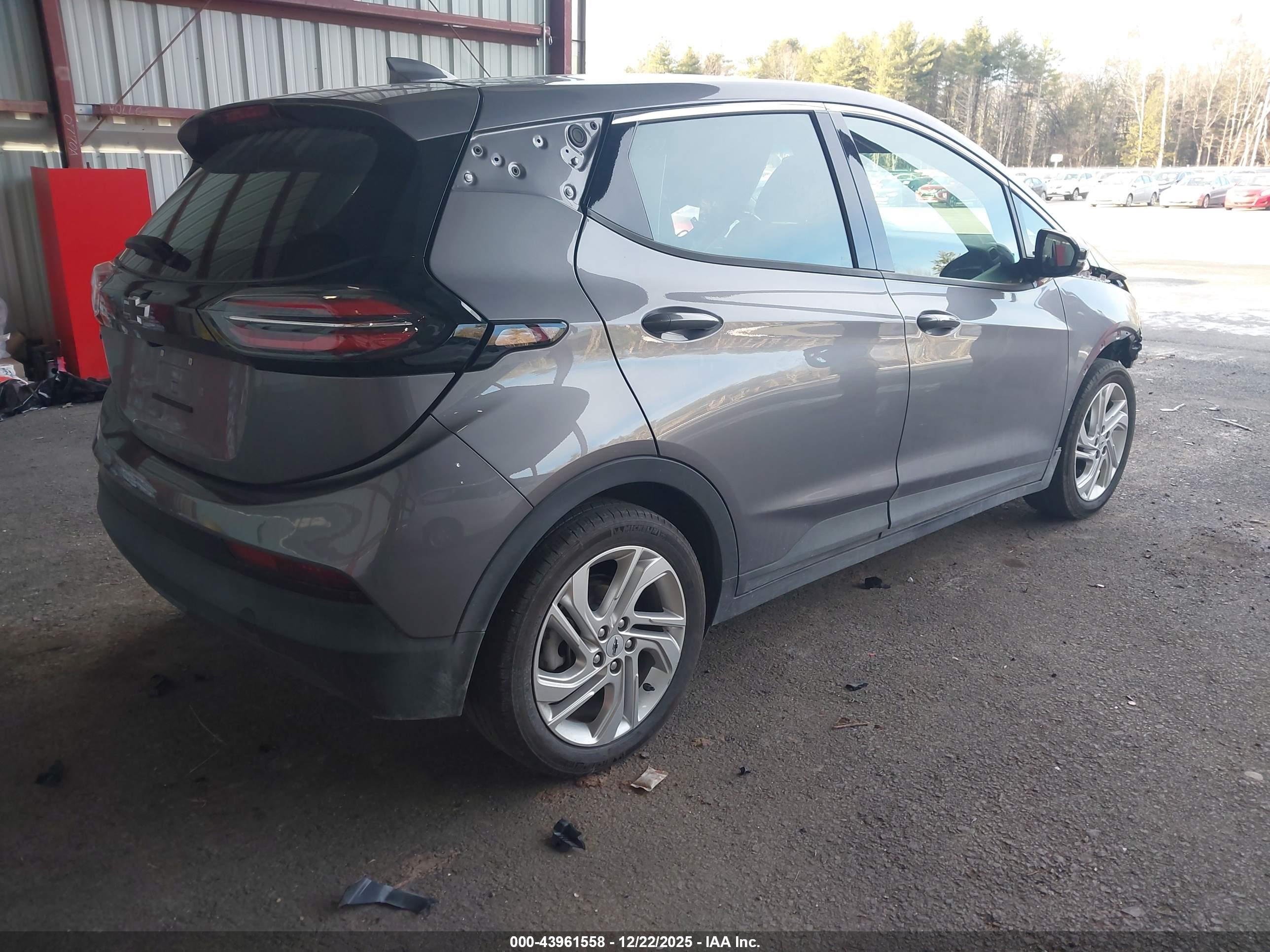 CHEVROLET BOLT image 4