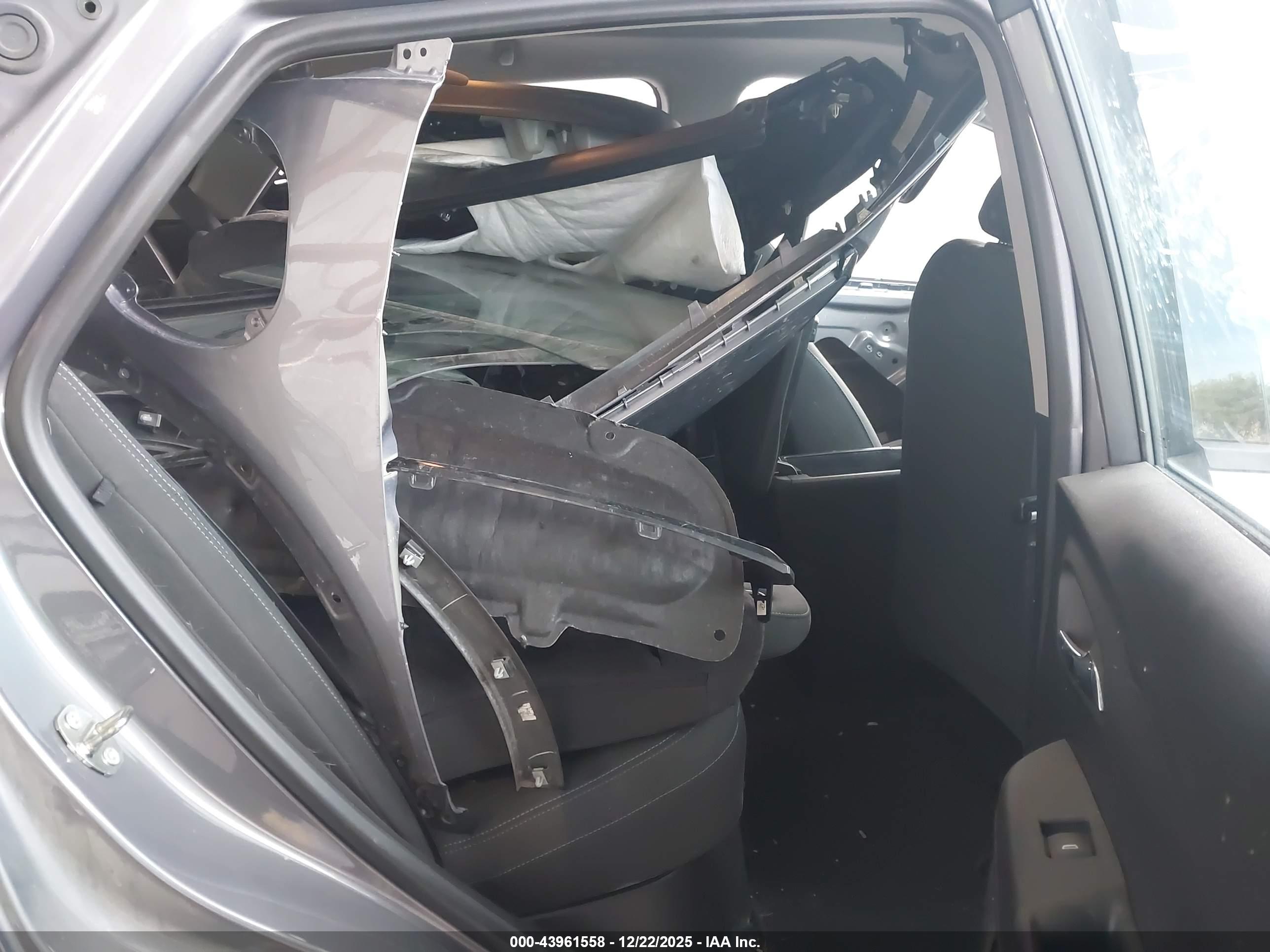 CHEVROLET BOLT image 8