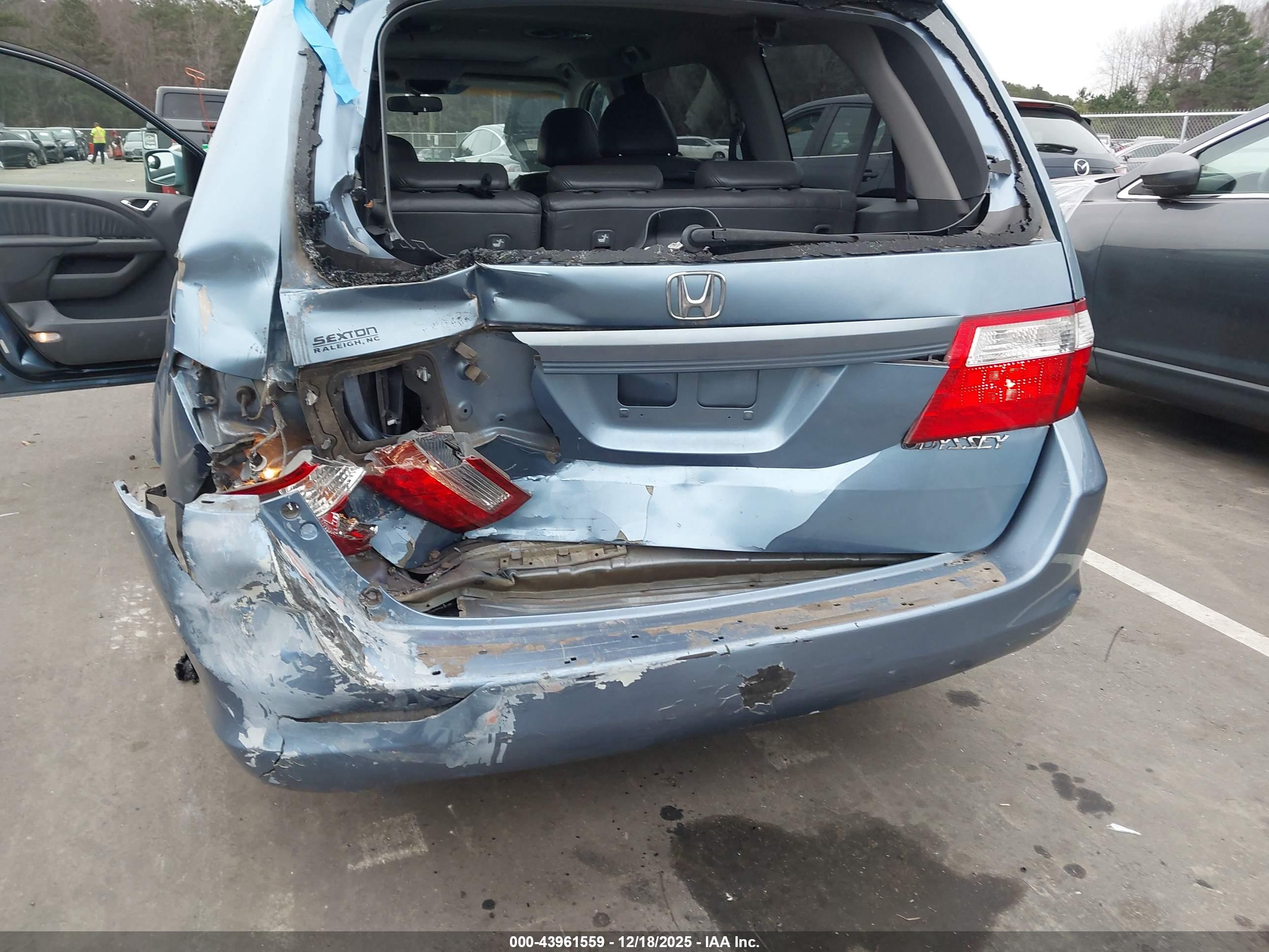 HONDA ODYSSEY image 6