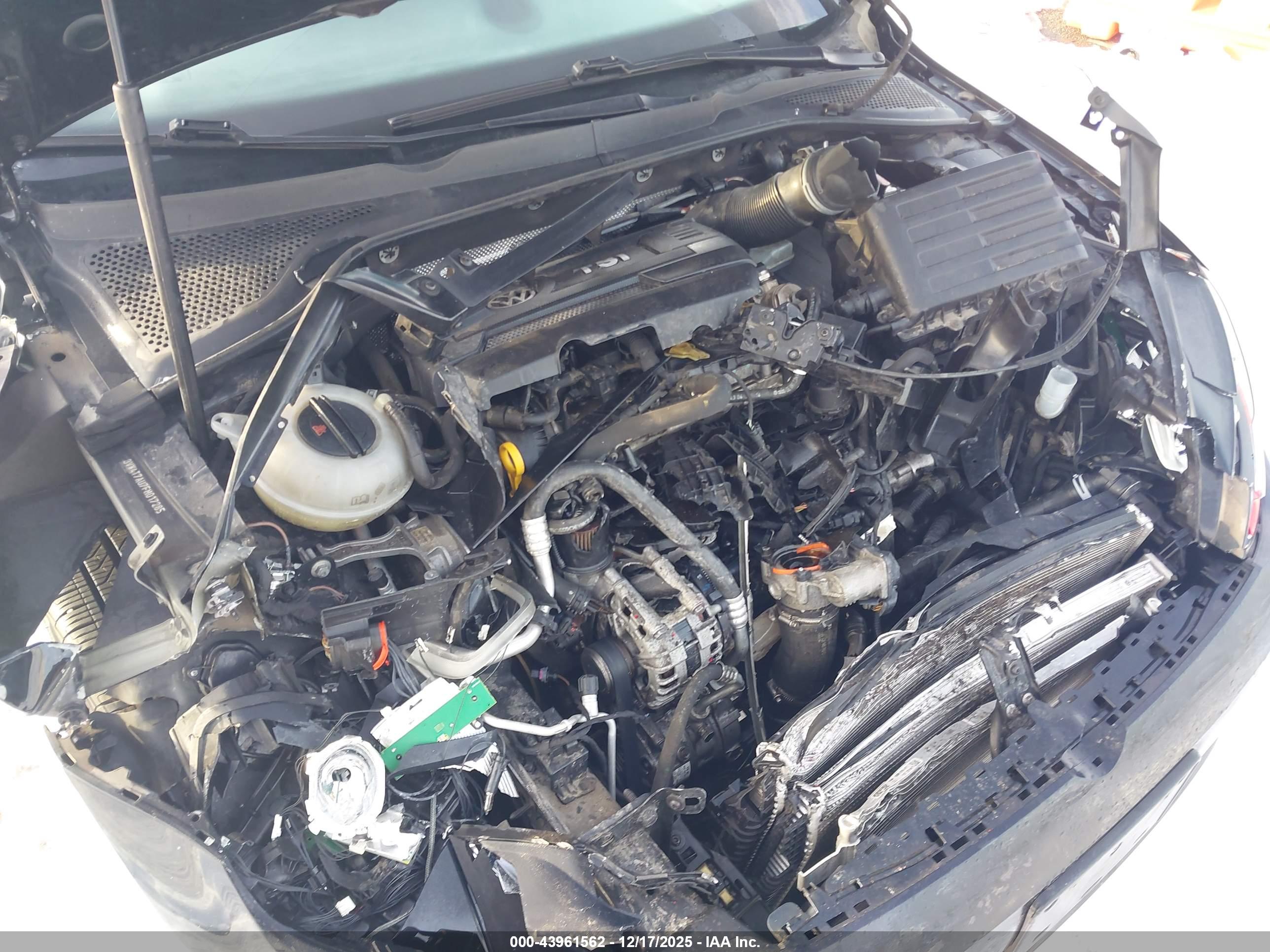 VOLKSWAGEN GOLF image 6