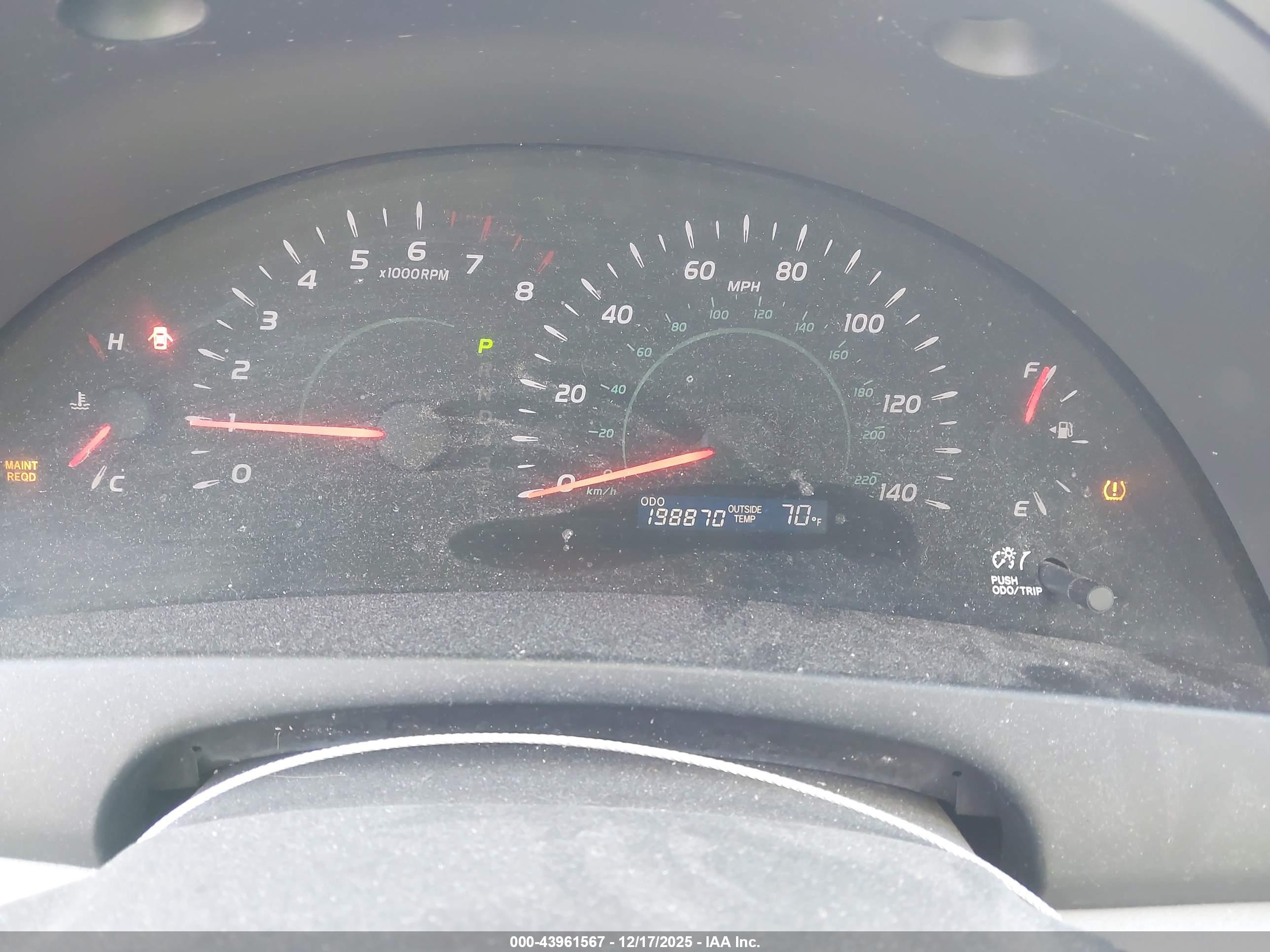TOYOTA CAMRY image 7