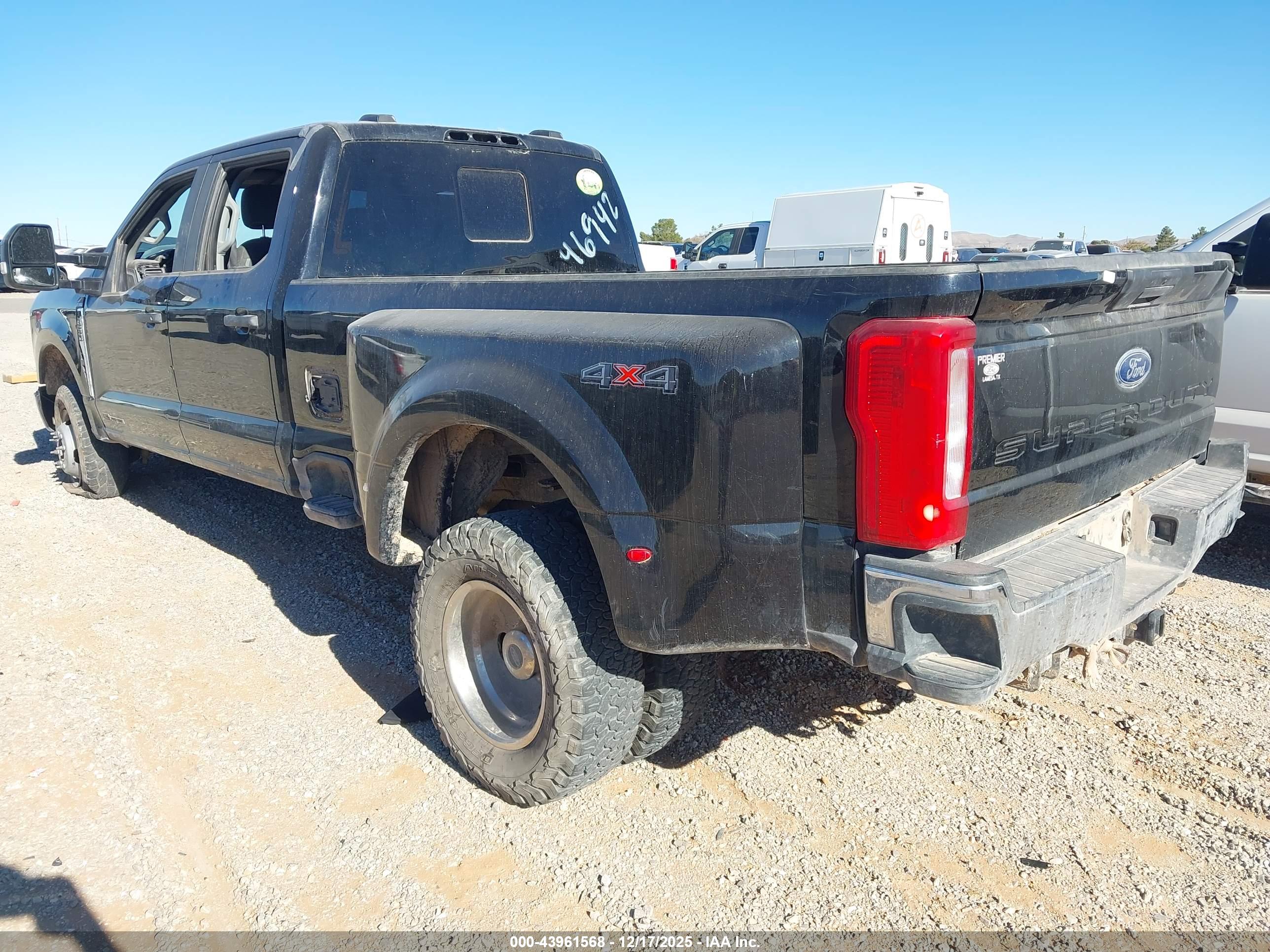 FORD F-350 image 3