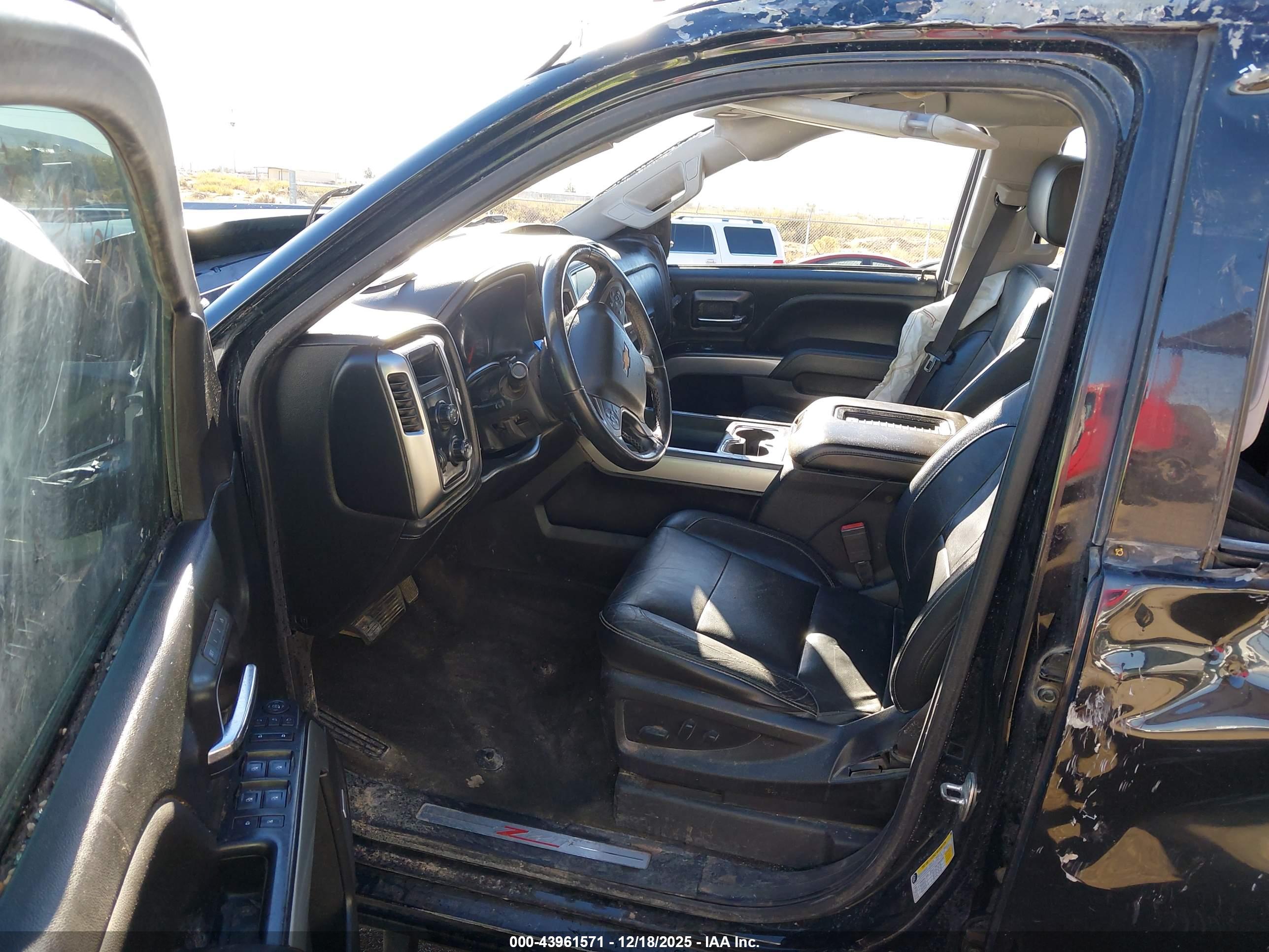 CHEVROLET SILVERADO image 5