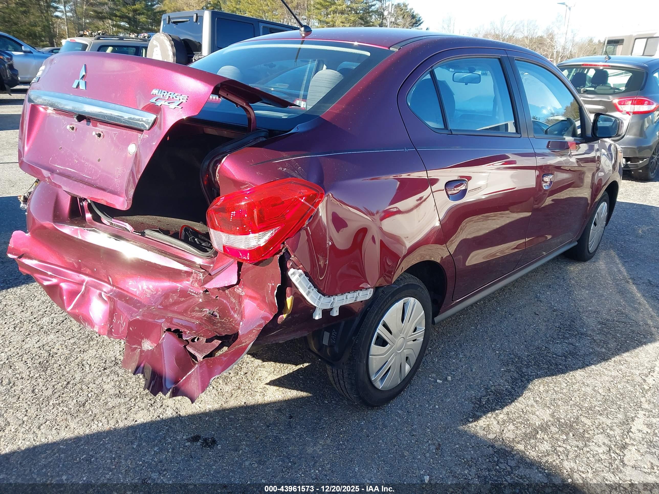 MITSUBISHI MIRAGE image 4