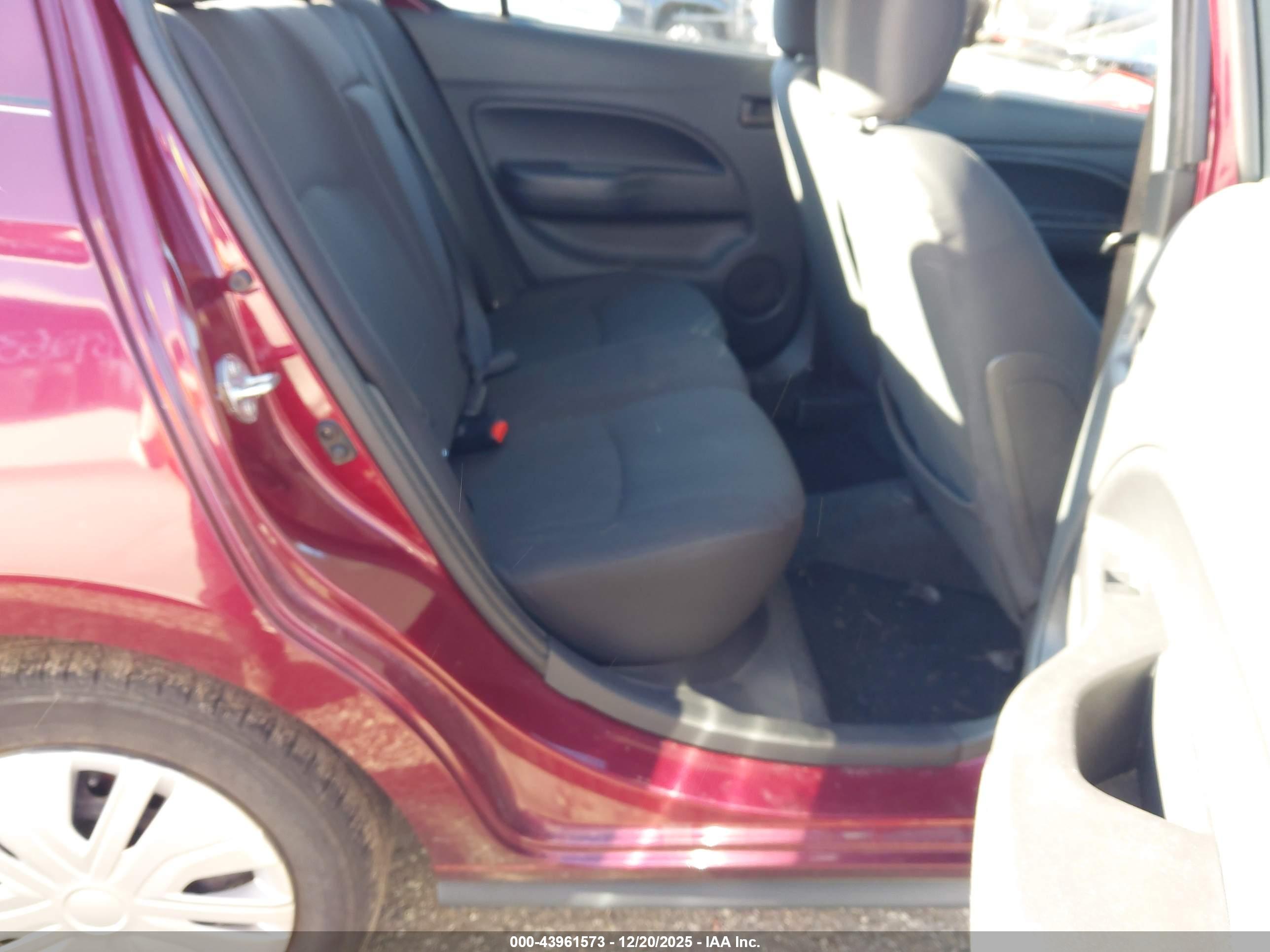 MITSUBISHI MIRAGE image 8