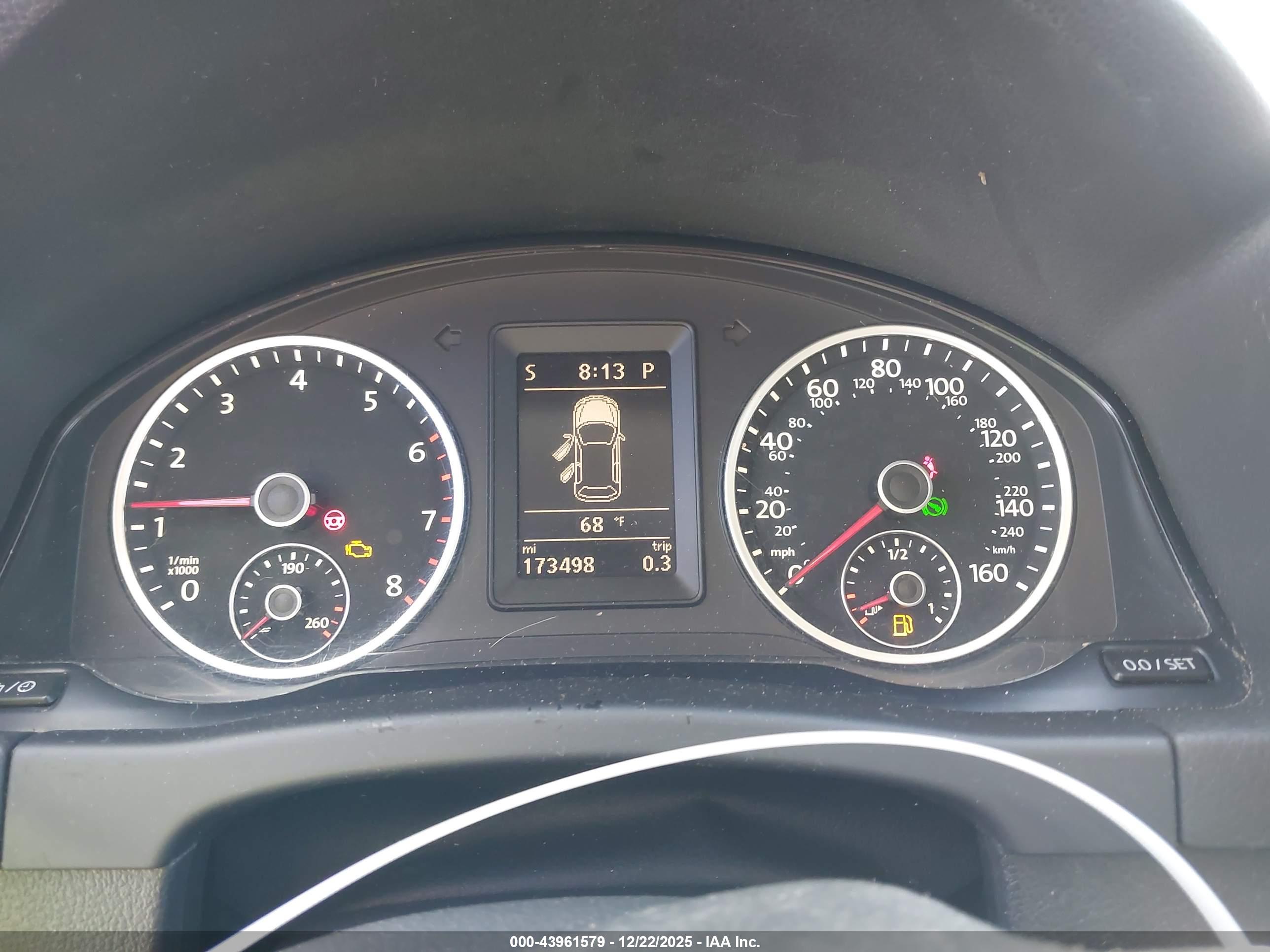 VOLKSWAGEN TIGUAN image 7