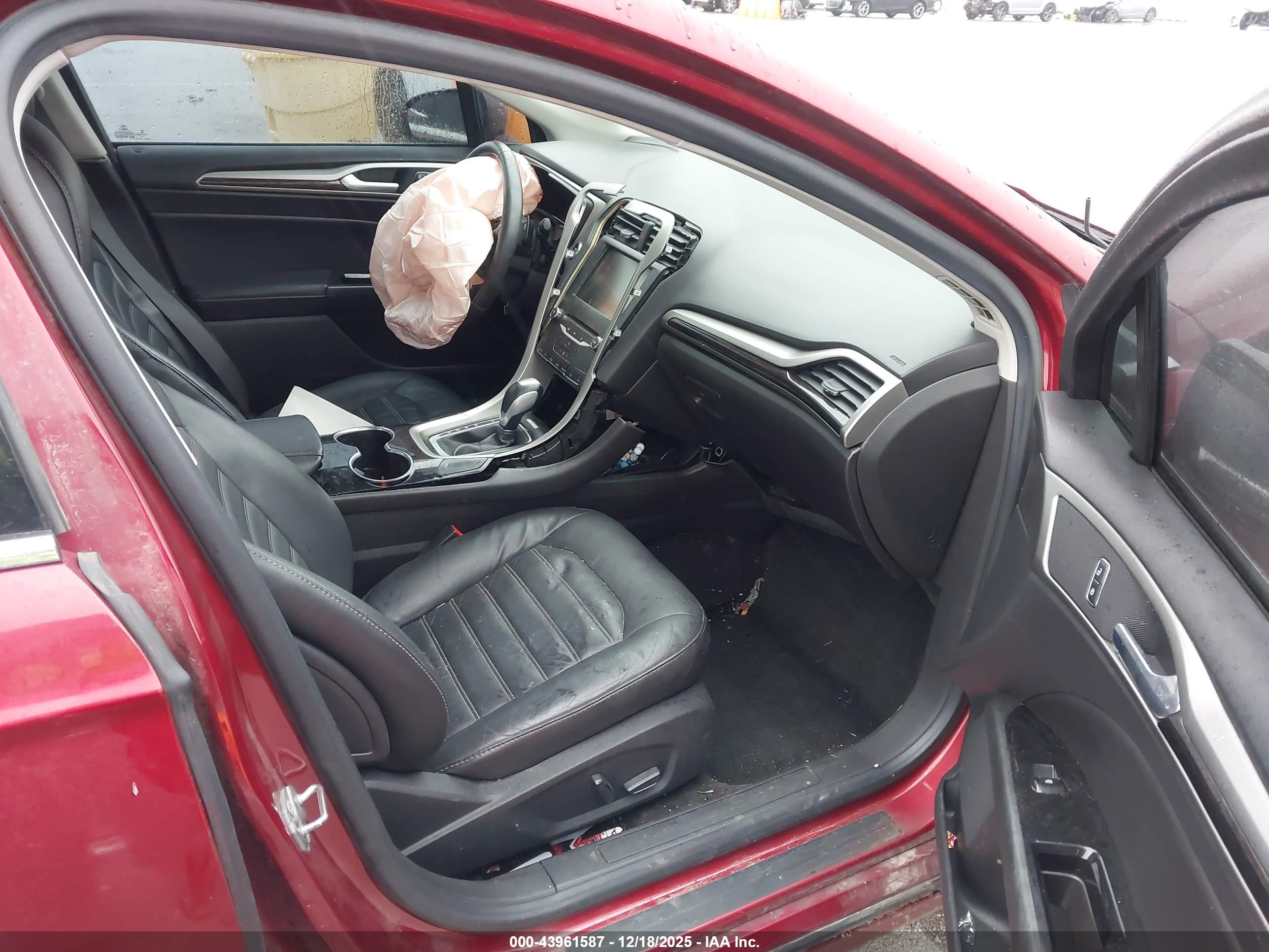 FORD FUSION image 5
